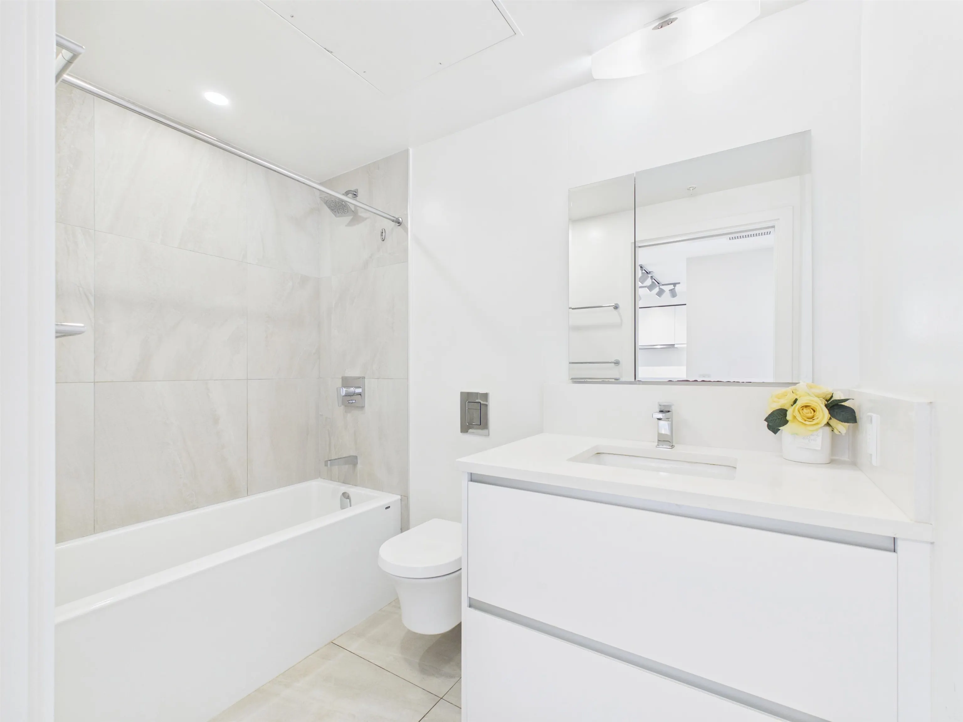180 E 2nd Avenue #605