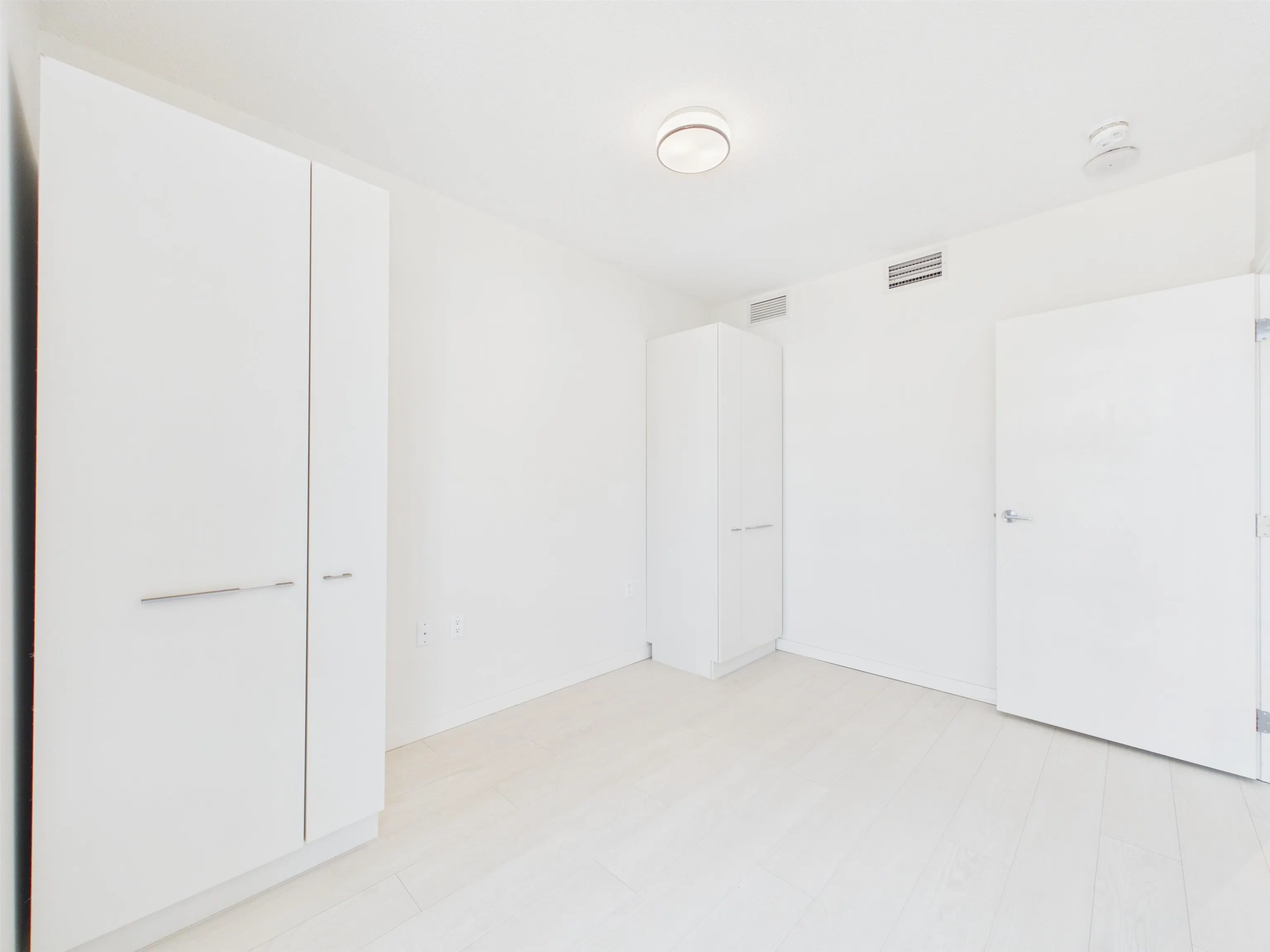 180 E 2nd Avenue #605