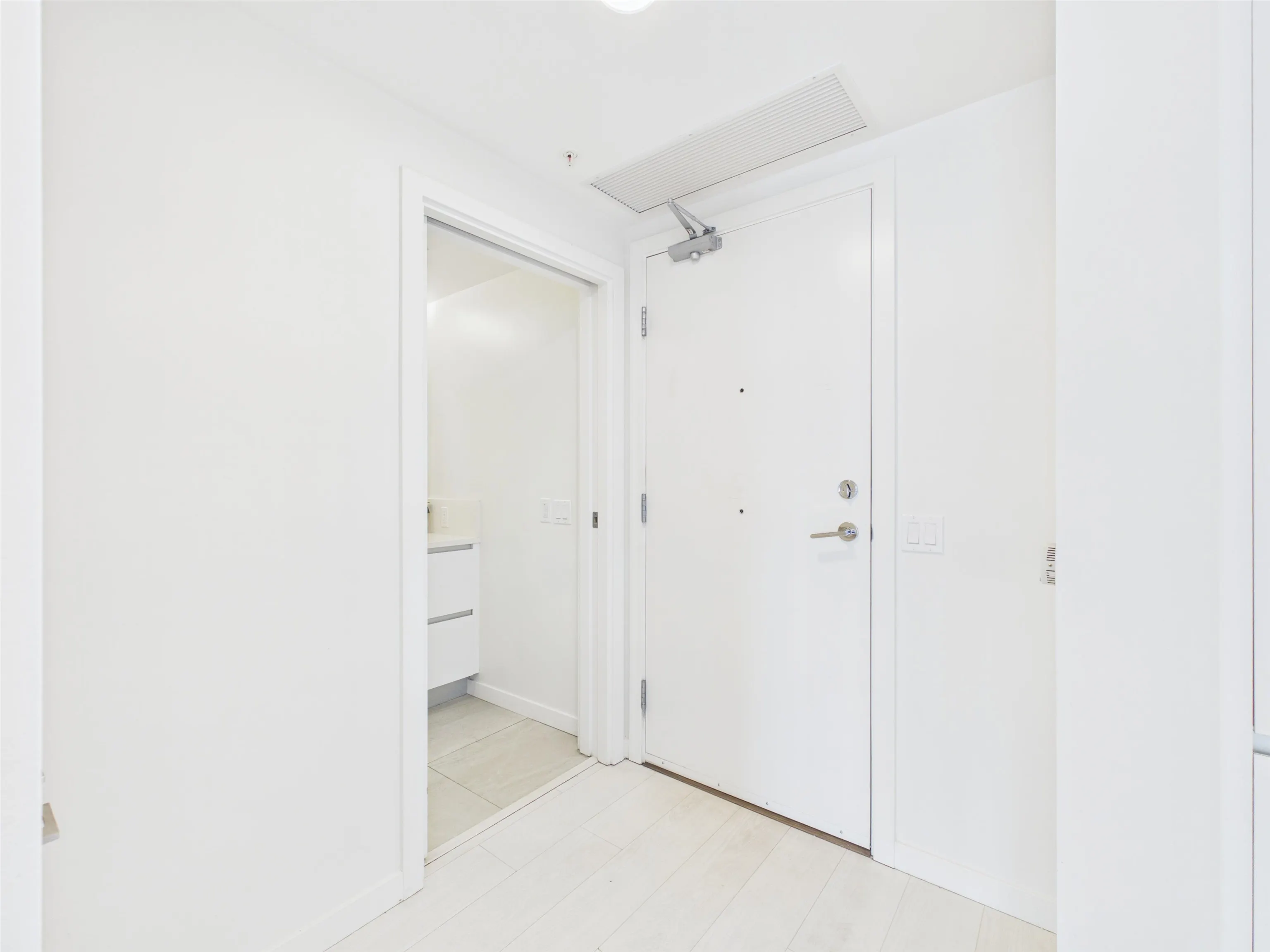 180 E 2nd Avenue #605