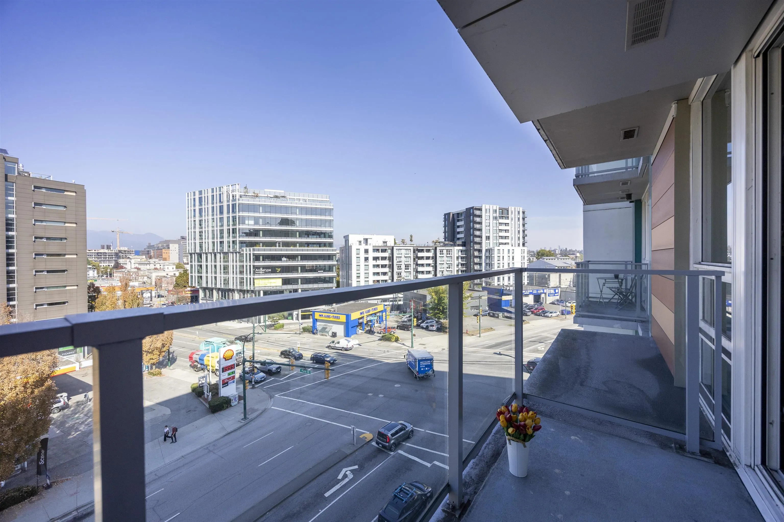 180 E 2nd Avenue #605