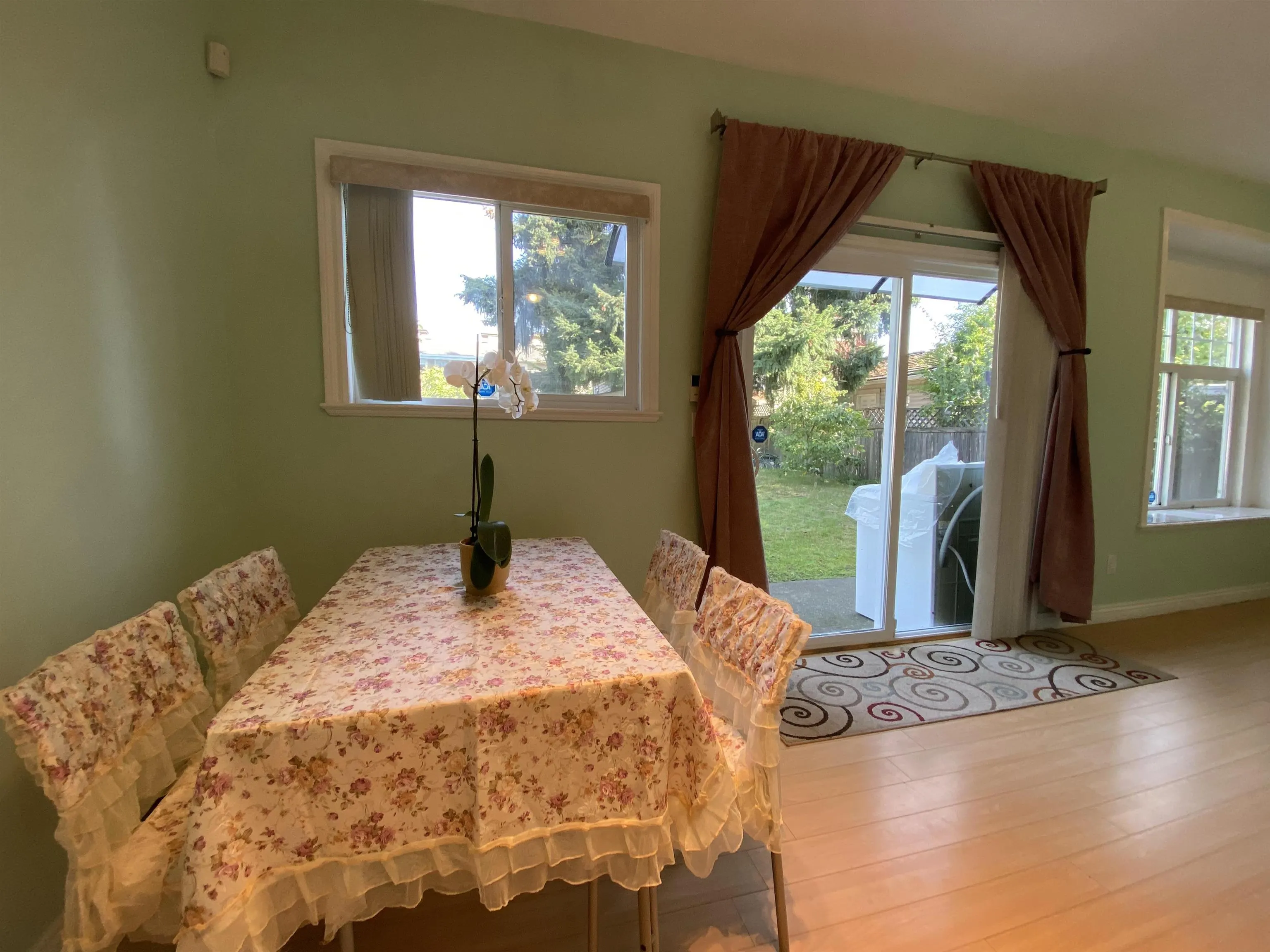 6000 Rumble Street #Garden Suite
