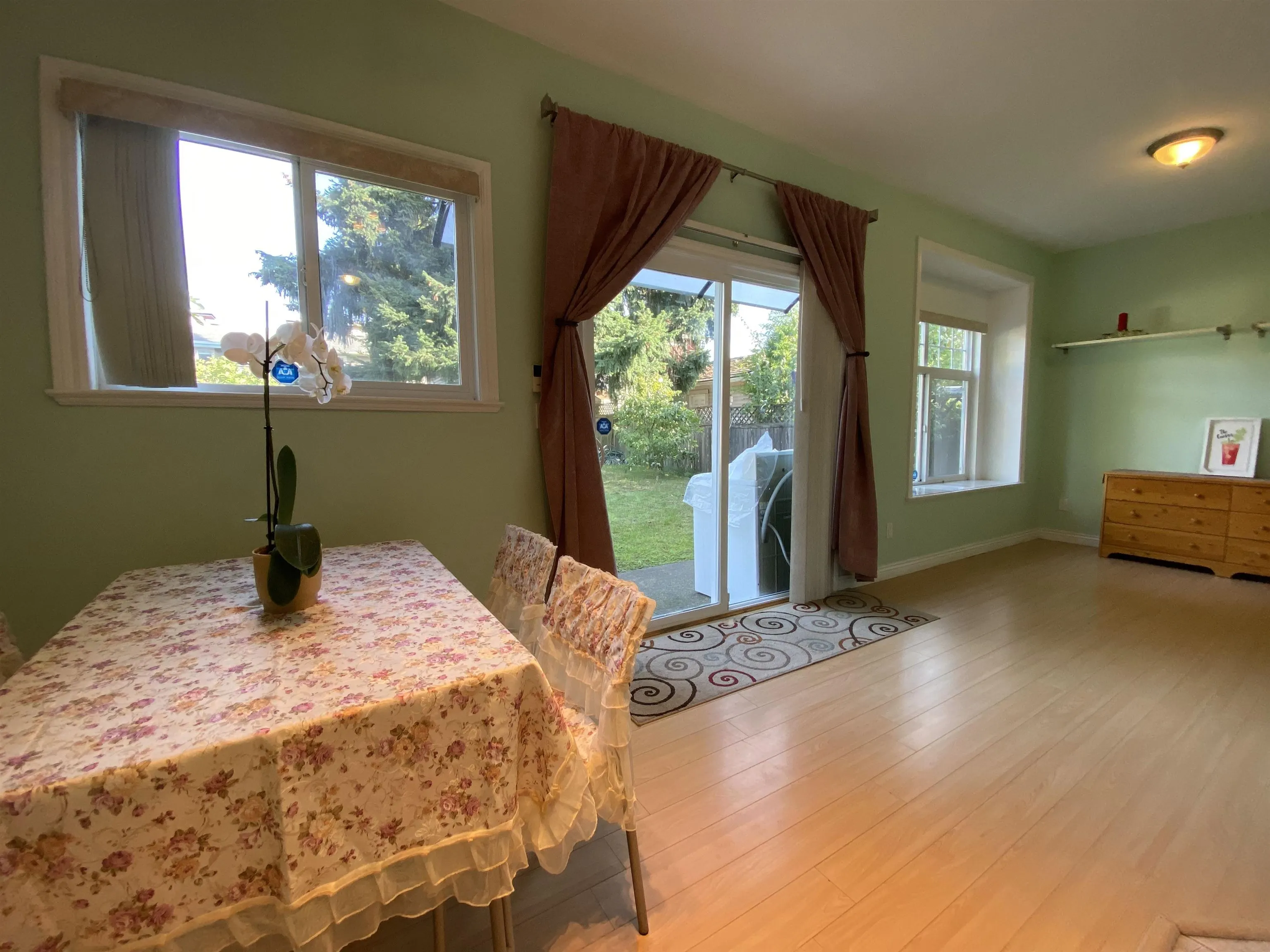 6000 Rumble Street #Garden Suite