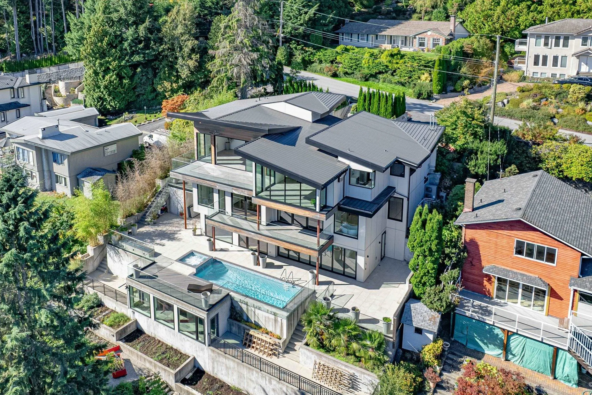 535 Craigmohr Drive