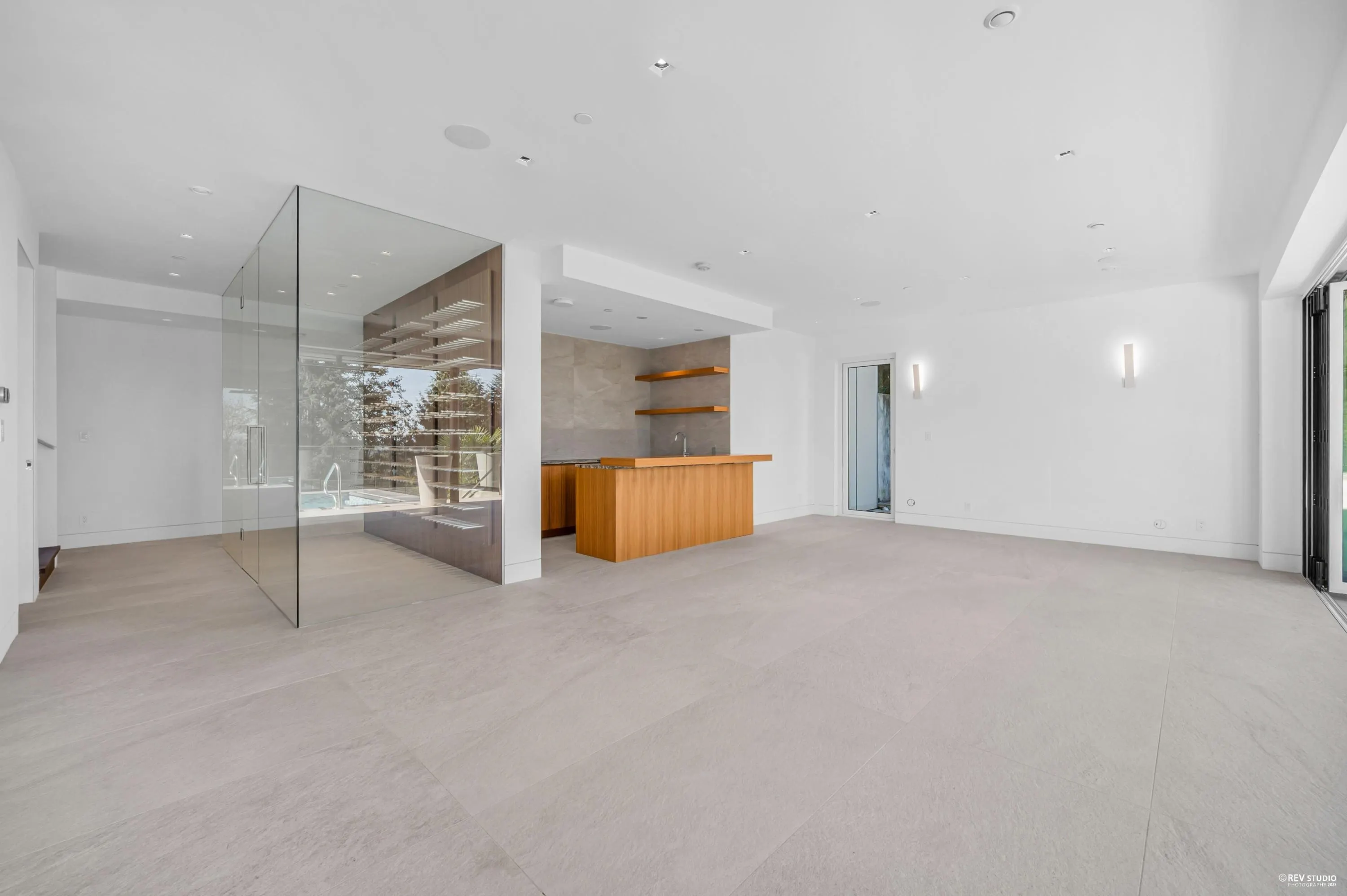 535 Craigmohr Drive