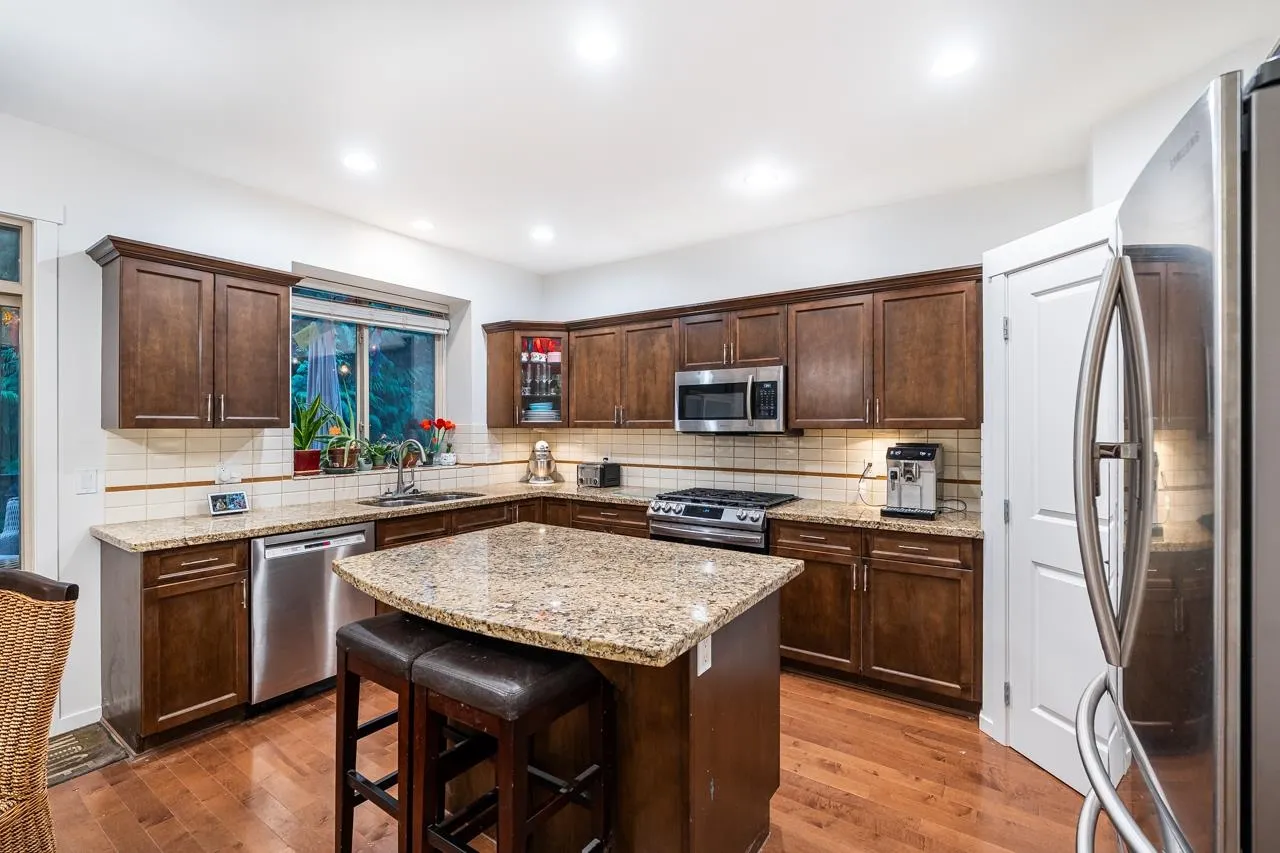 30 Hawthorn Drive