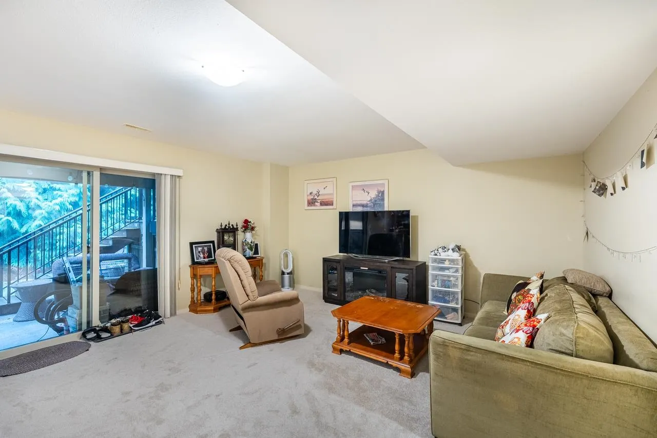 30 Hawthorn Drive