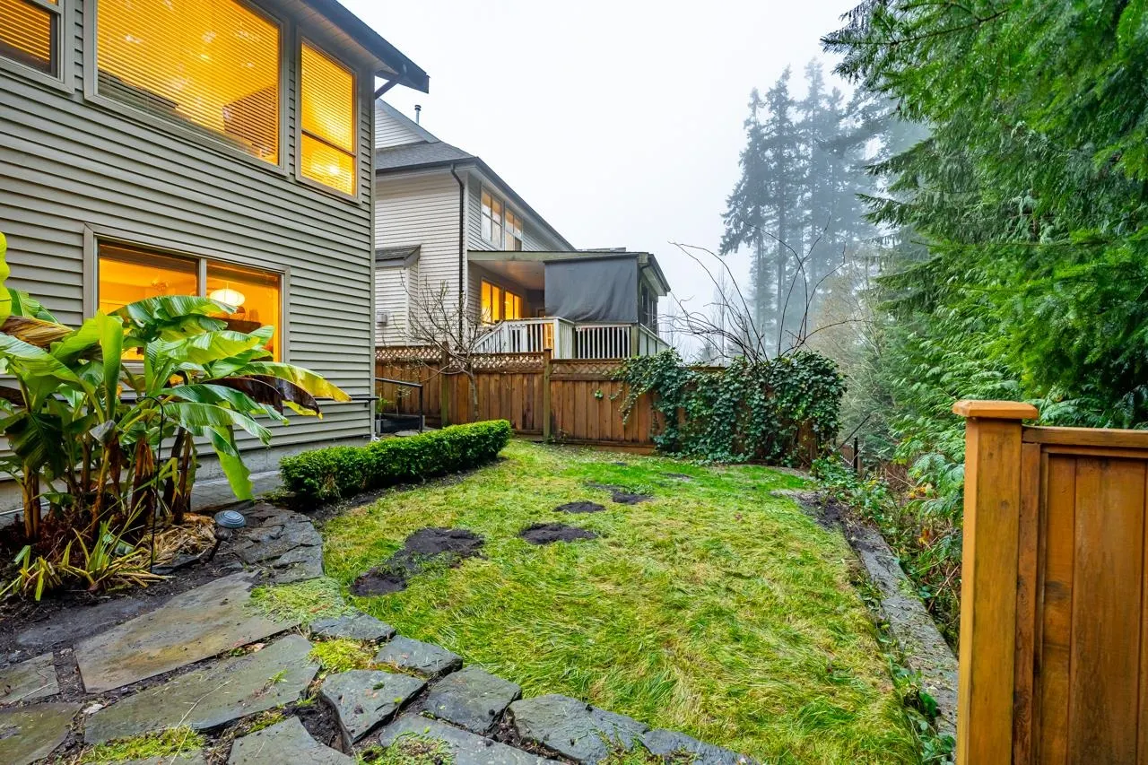 30 Hawthorn Drive