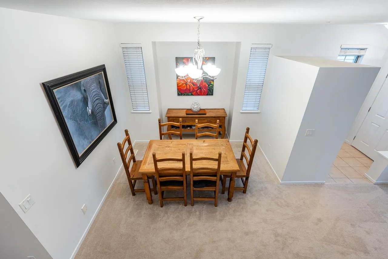 30 Hawthorn Drive