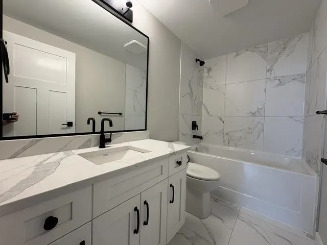 24850 106 Avenue #16