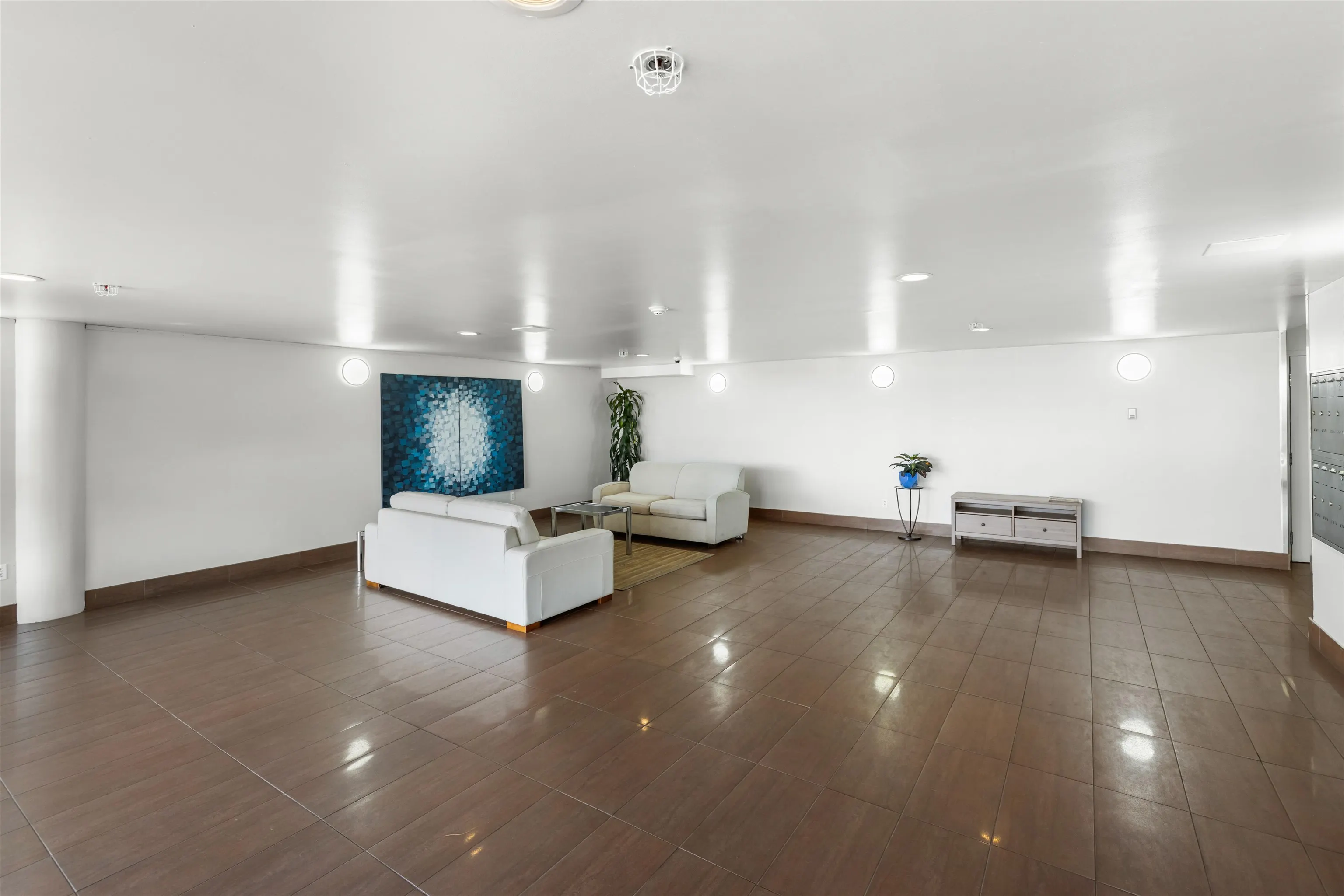 15233 Pacific Avenue #306