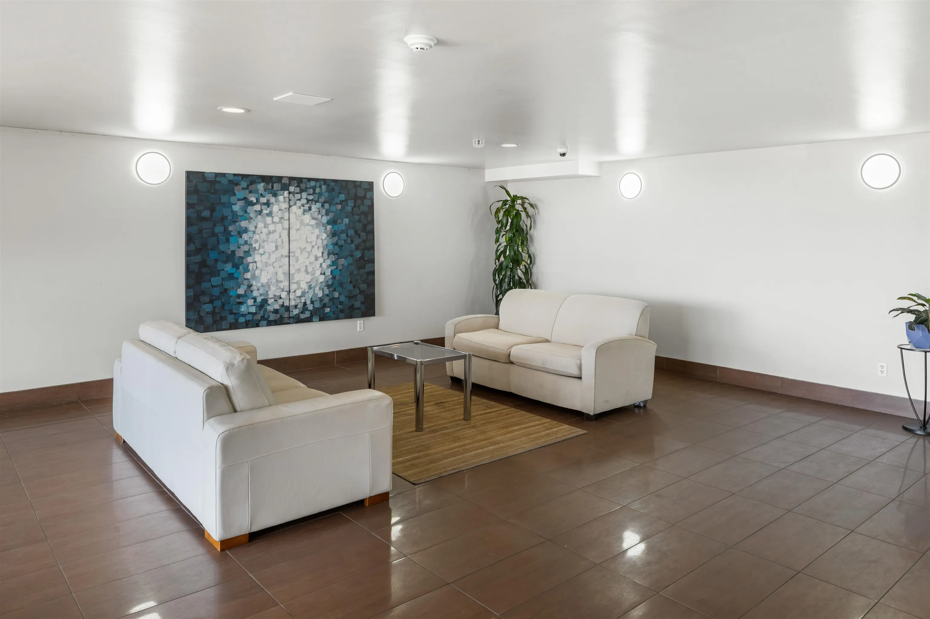 15233 Pacific Avenue #306