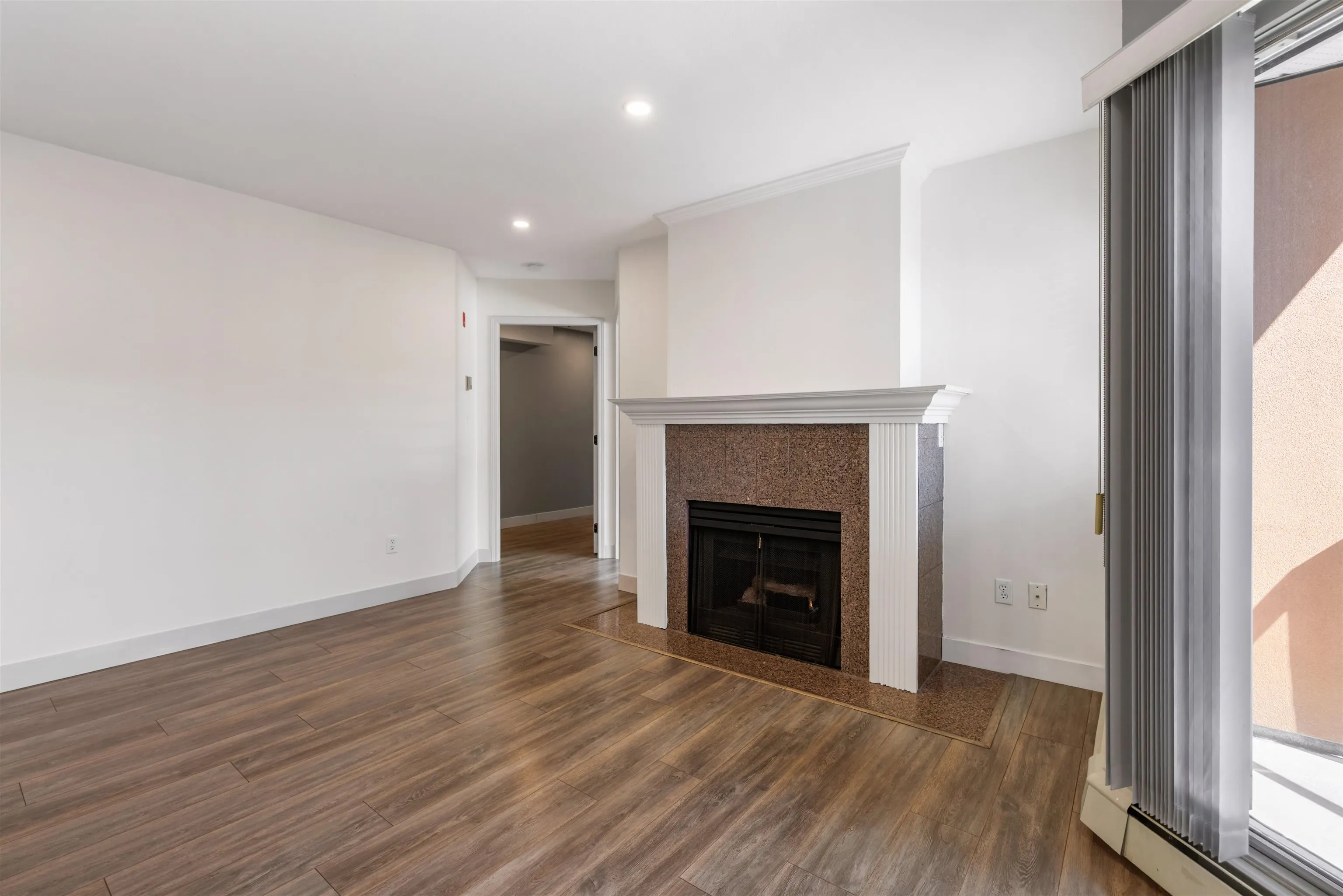 15233 Pacific Avenue #306