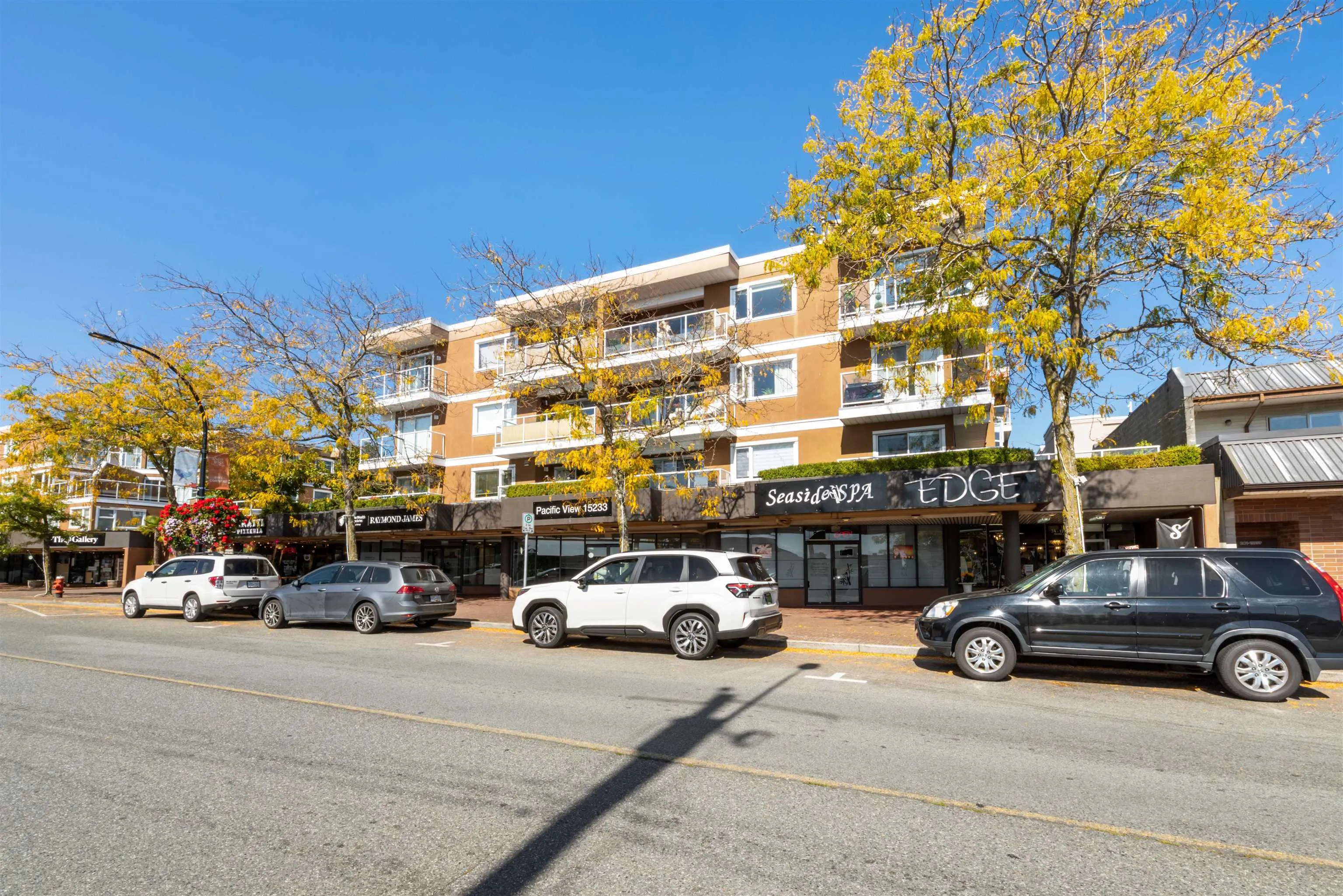 15233 Pacific Avenue #306