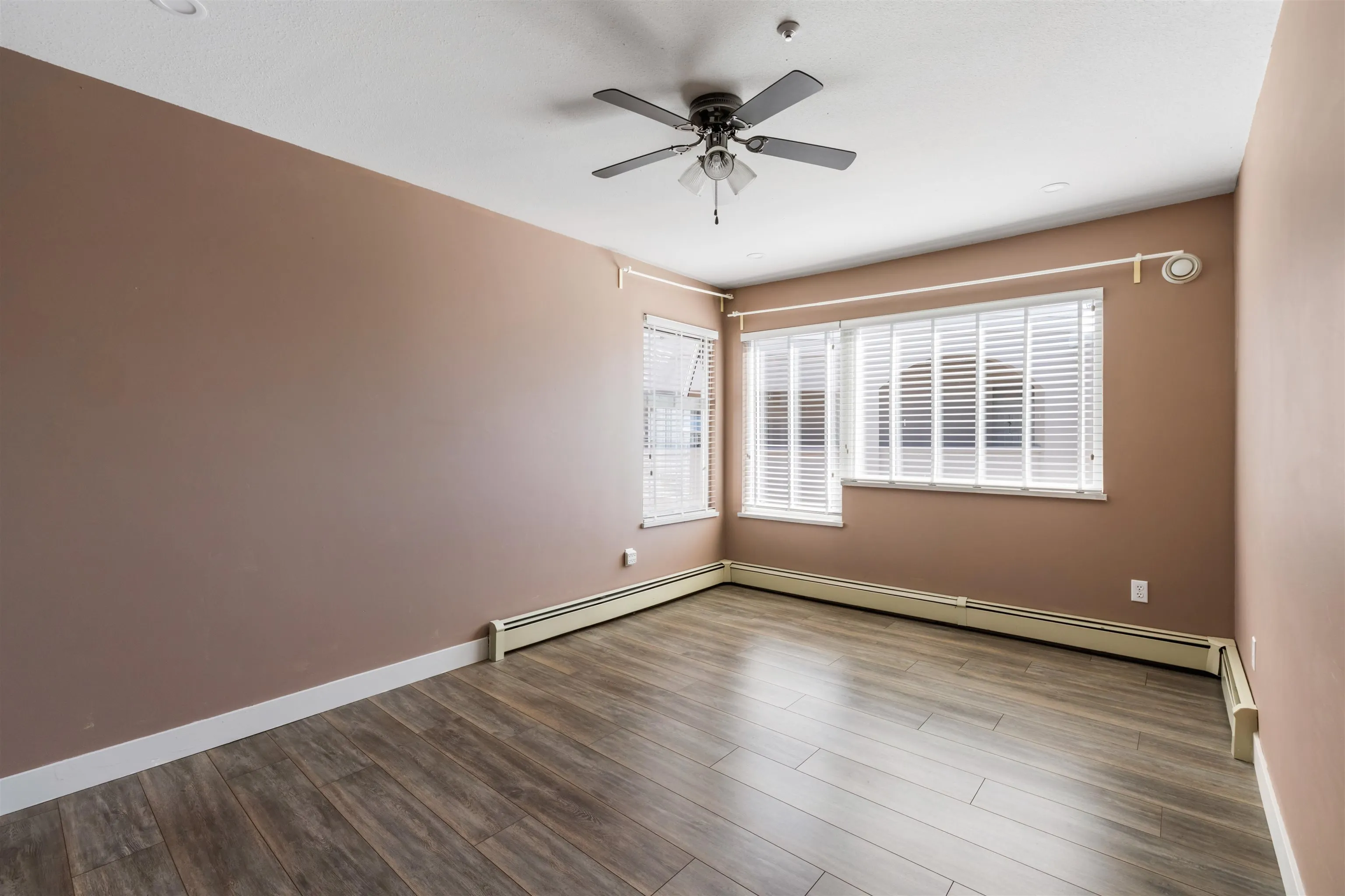 15233 Pacific Avenue #306