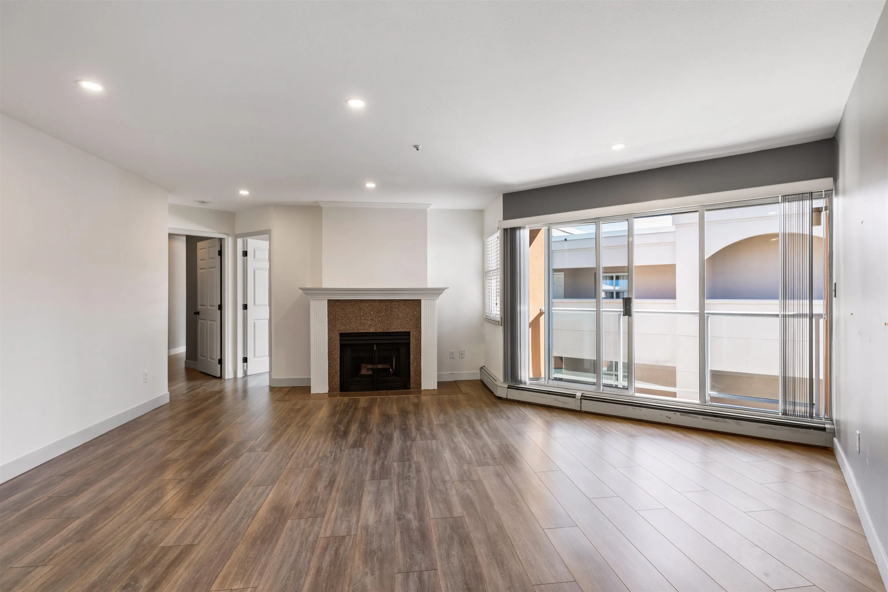 15233 Pacific Avenue #306