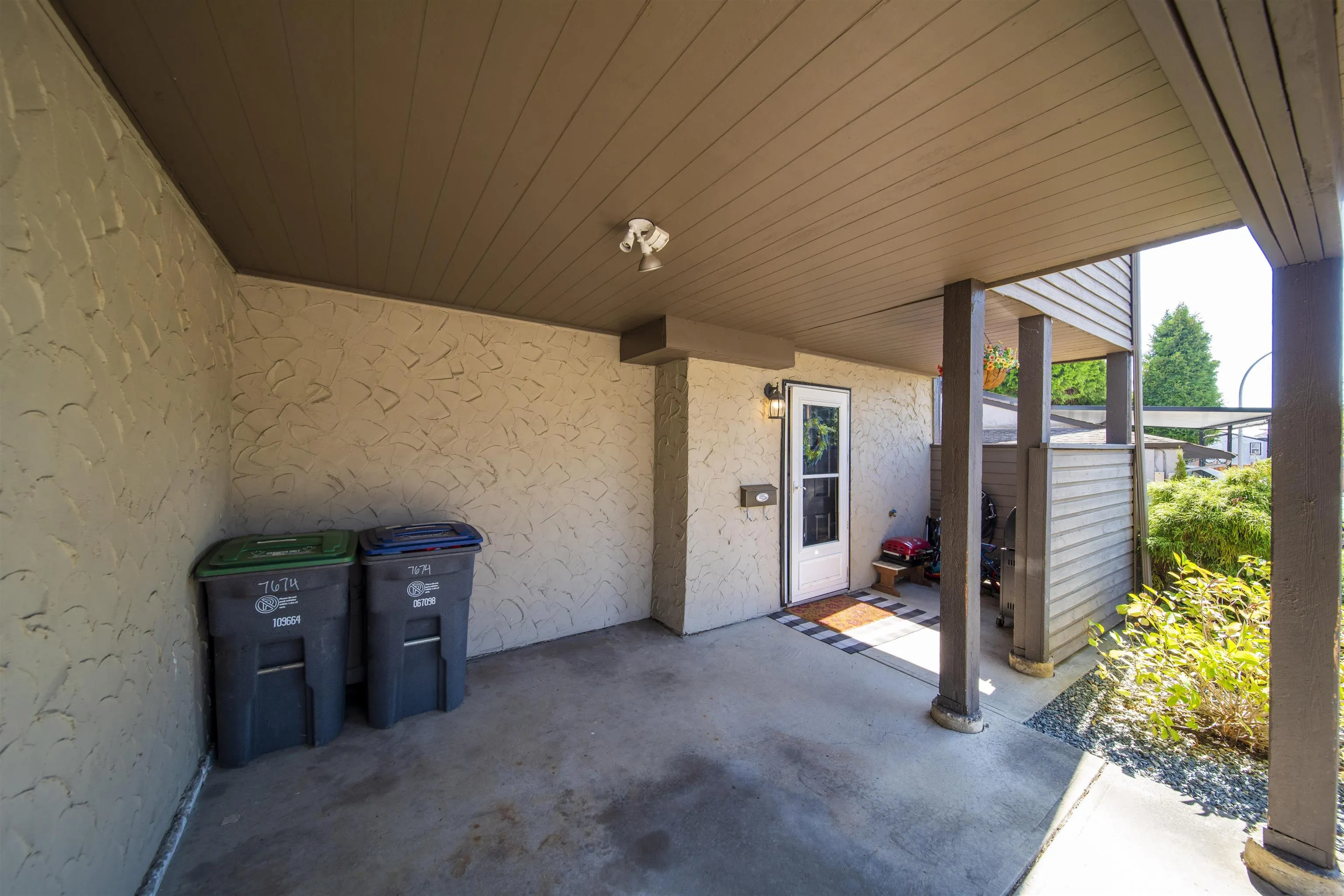 7674 125 Street