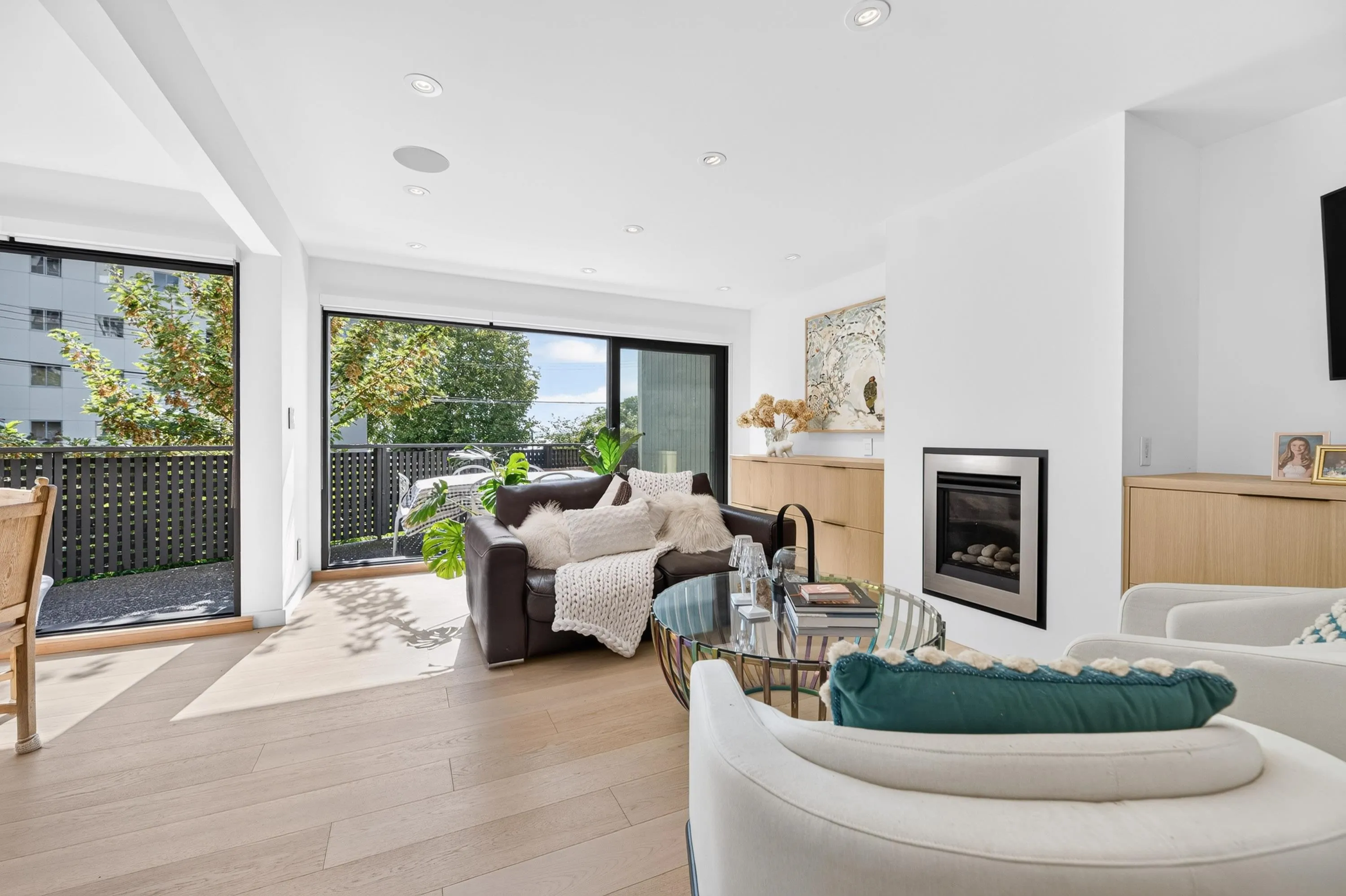 1880 Bellevue Avenue
