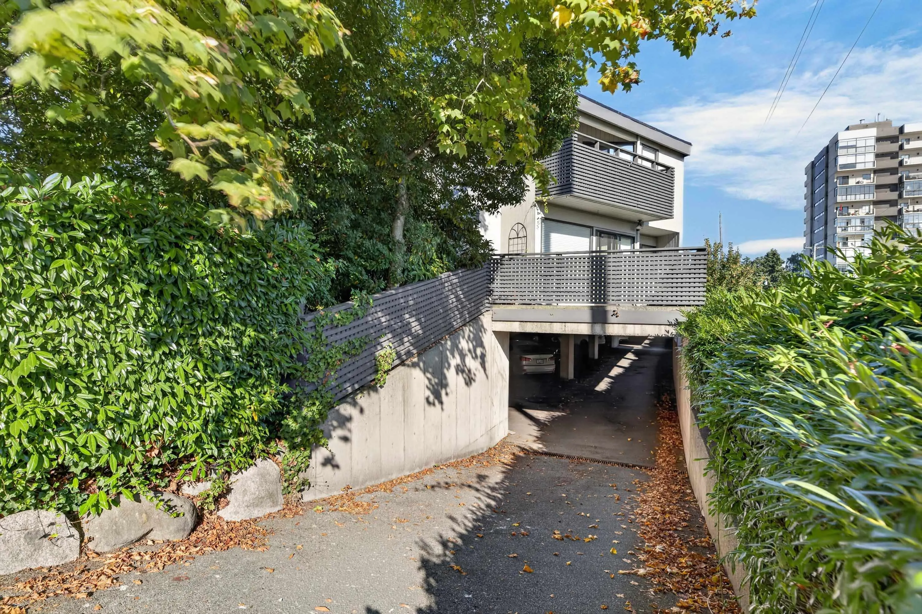 1880 Bellevue Avenue