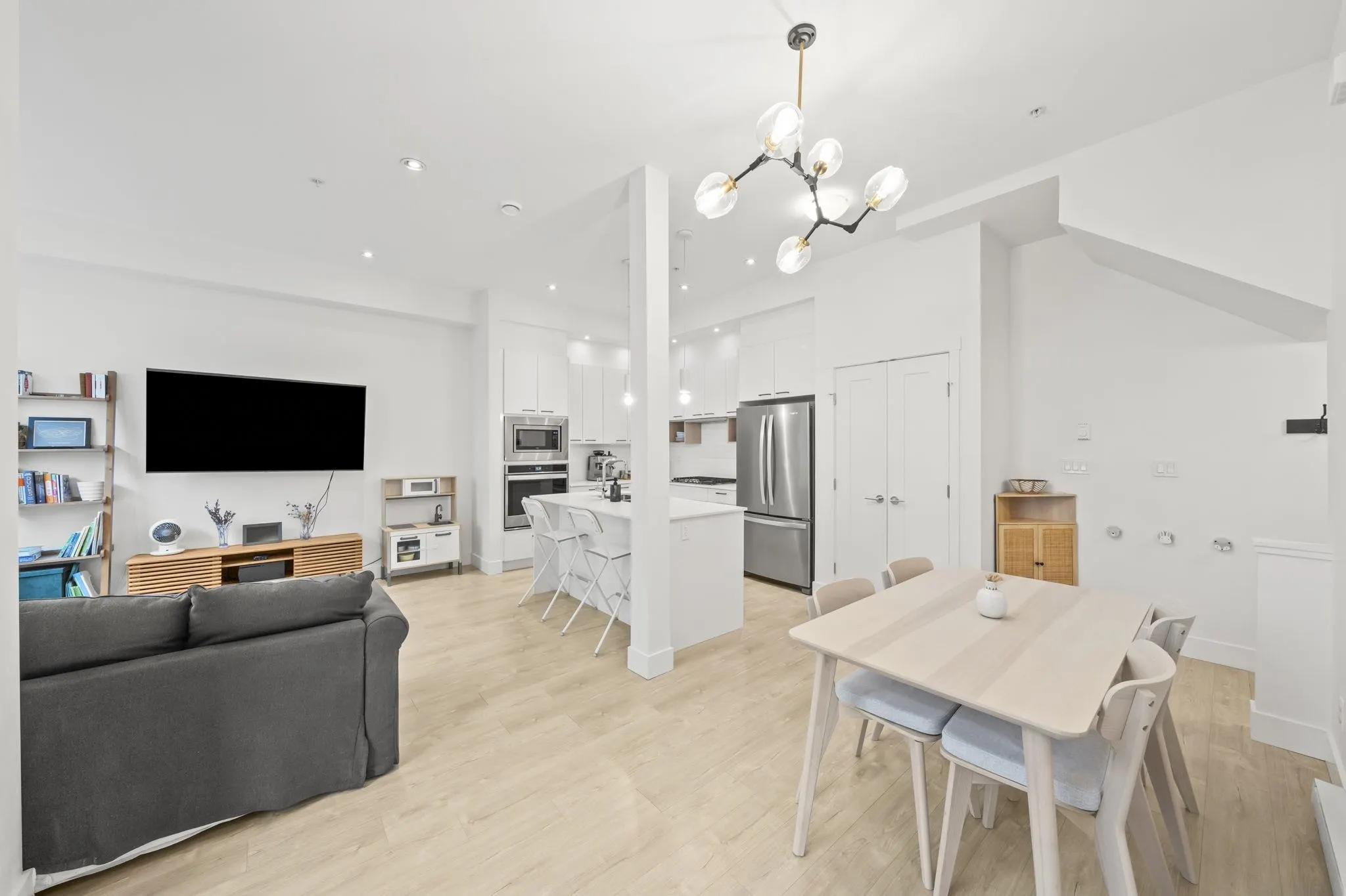 20849 78b Avenue #27