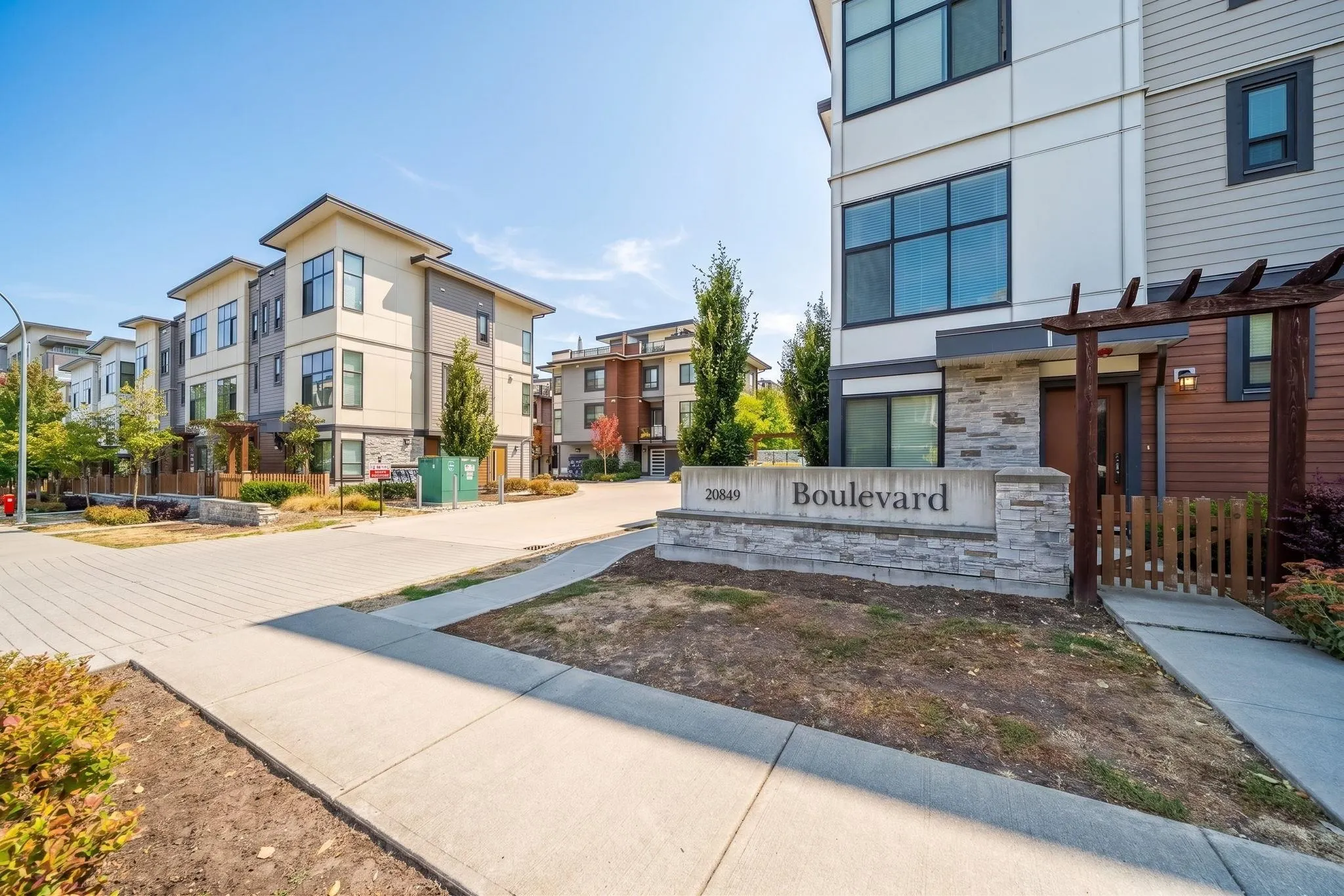 20849 78b Avenue #27