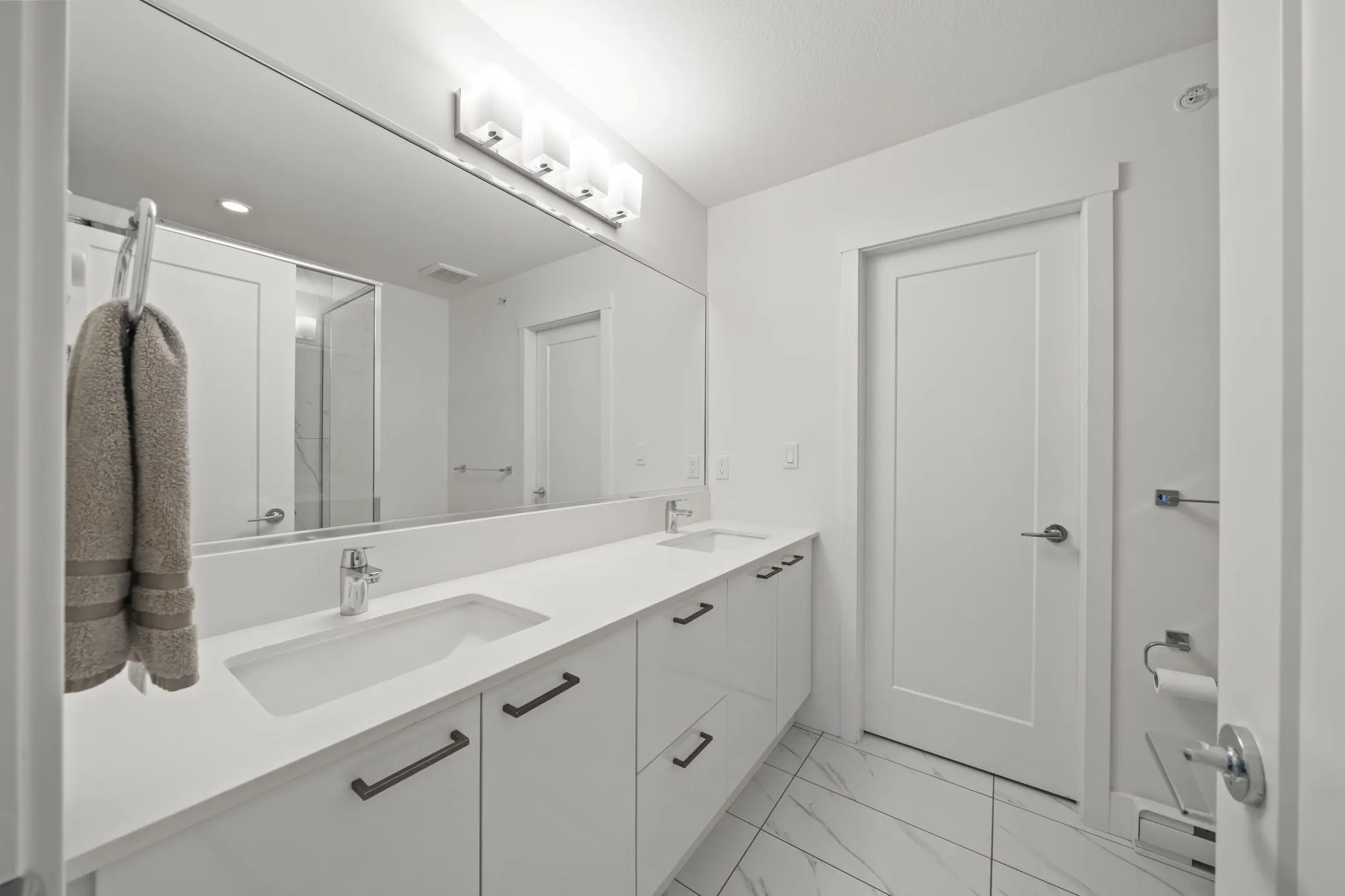 20849 78b Avenue #27