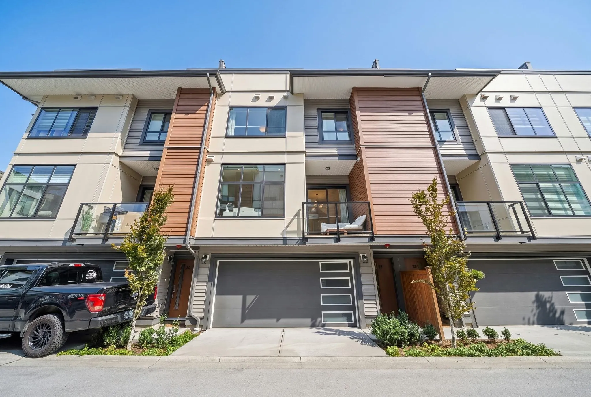 20849 78b Avenue #27