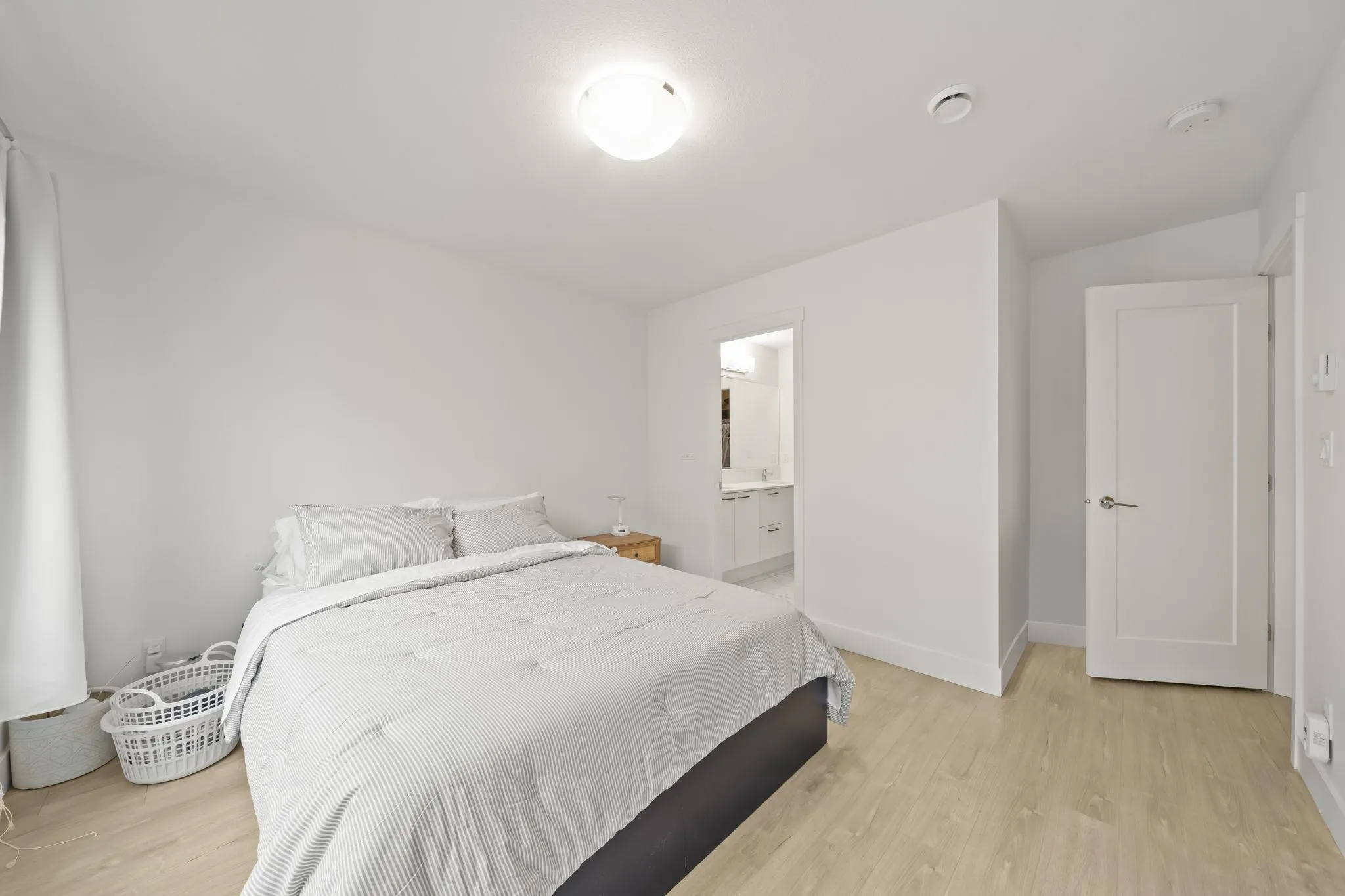 20849 78b Avenue #27