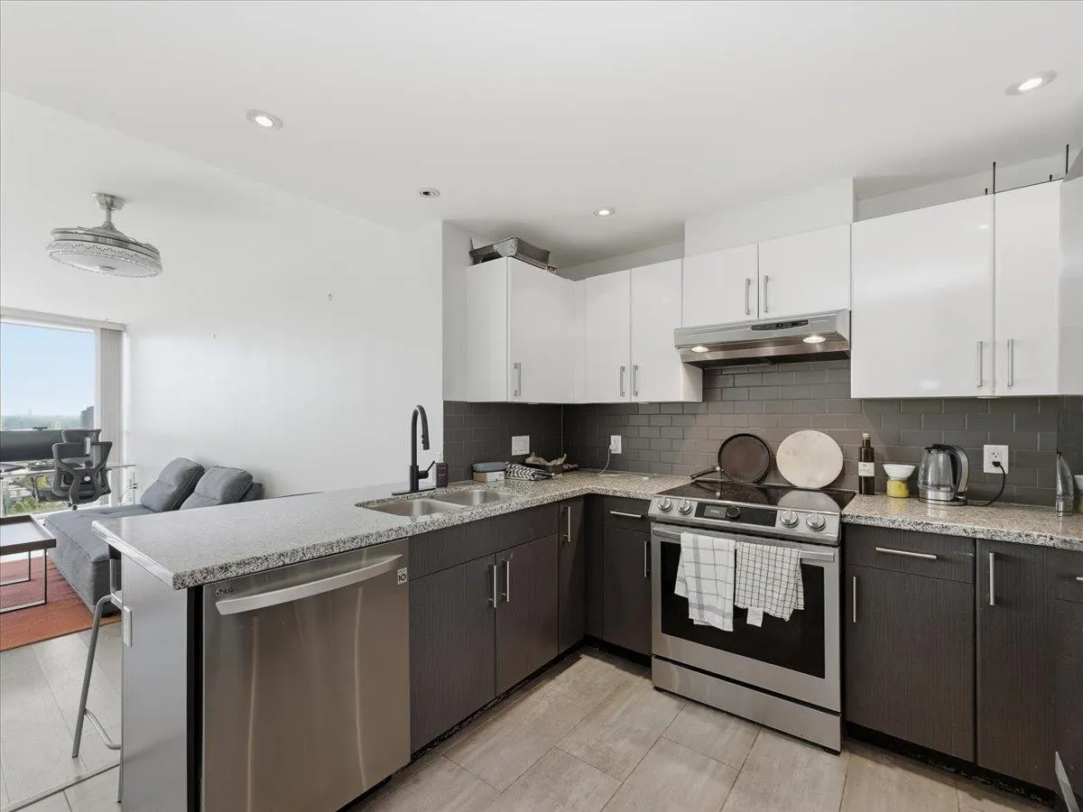 14 Begbie Street #1710