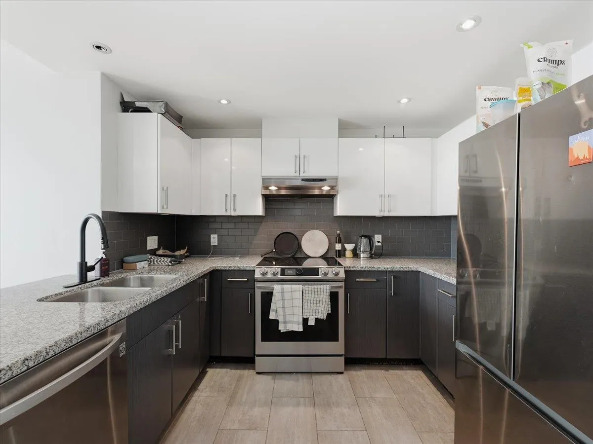 14 Begbie Street #1710