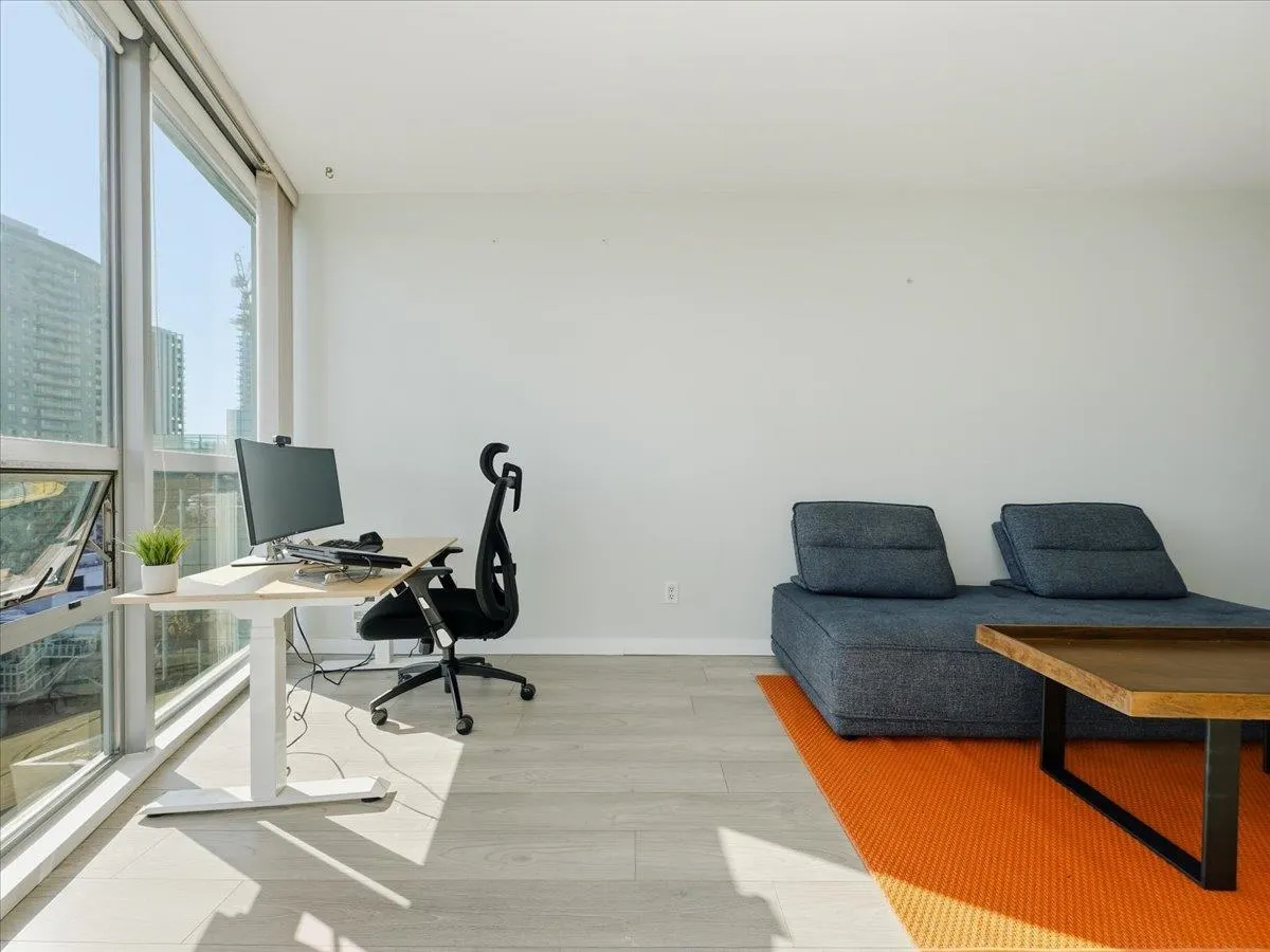 14 Begbie Street #1710
