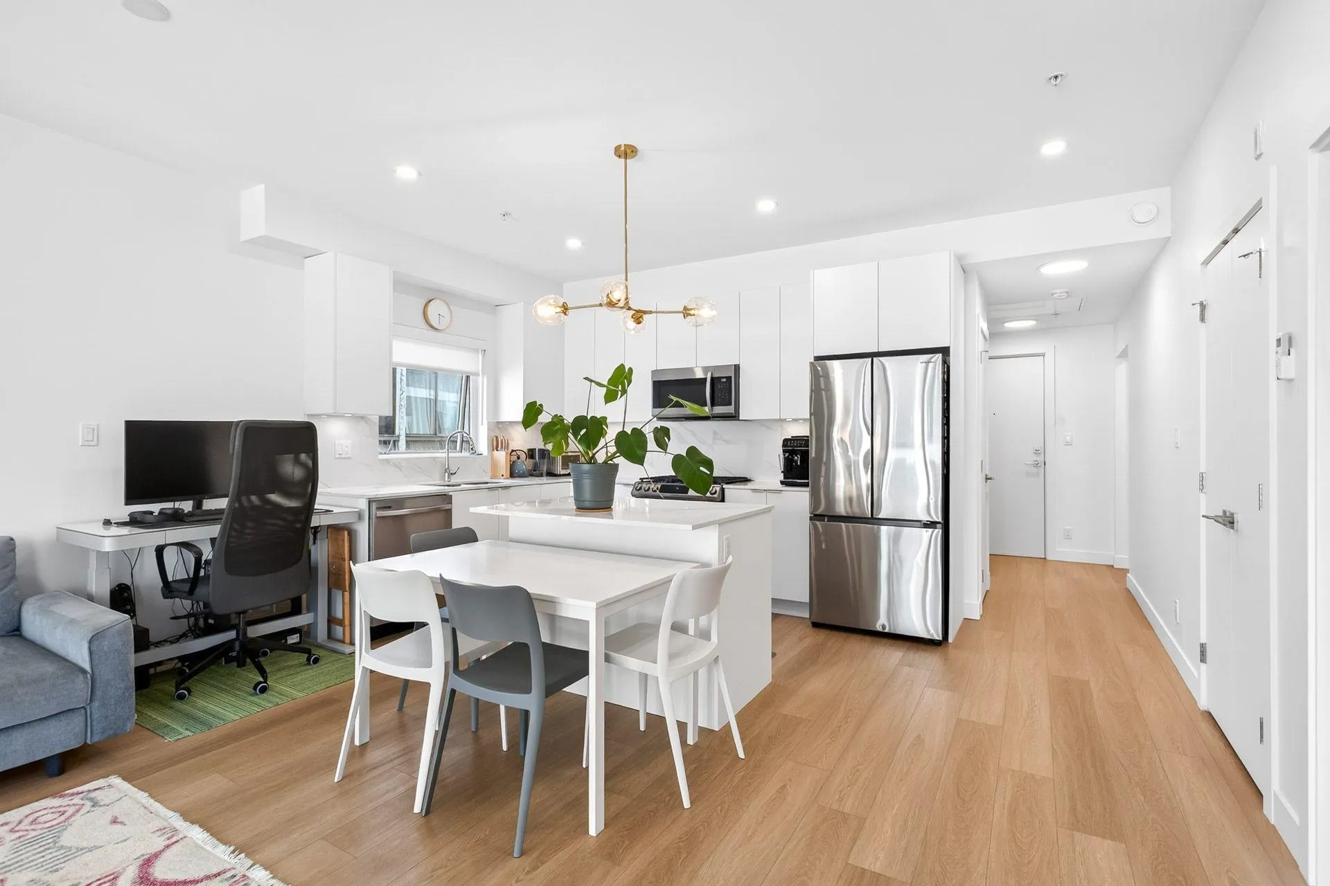 2331 Kelly Avenue #301