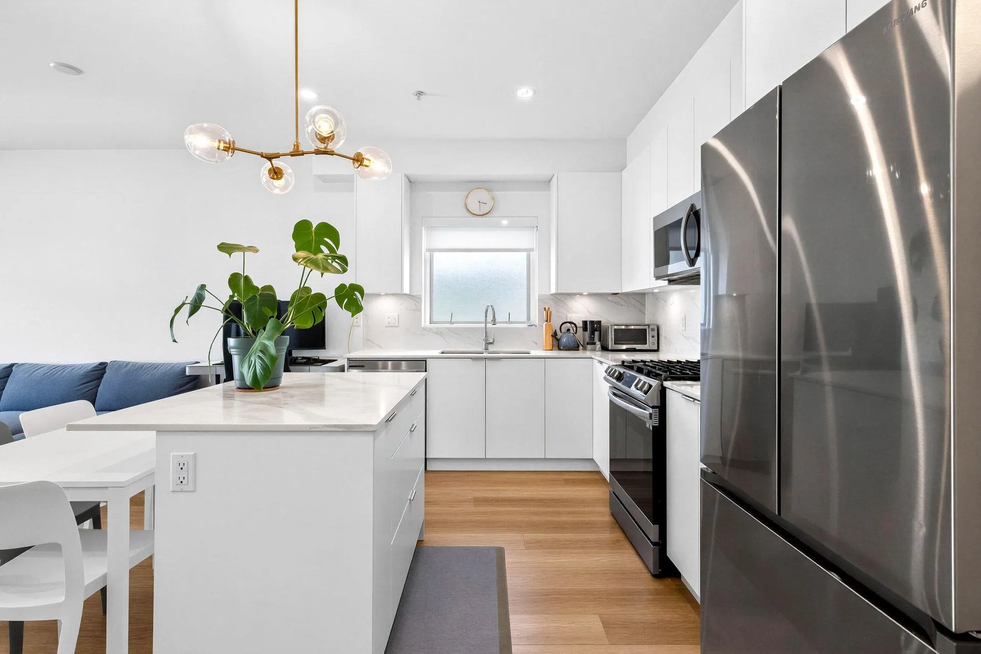 2331 Kelly Avenue #301