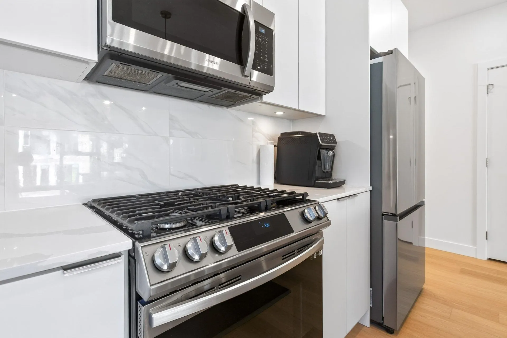 2331 Kelly Avenue #301