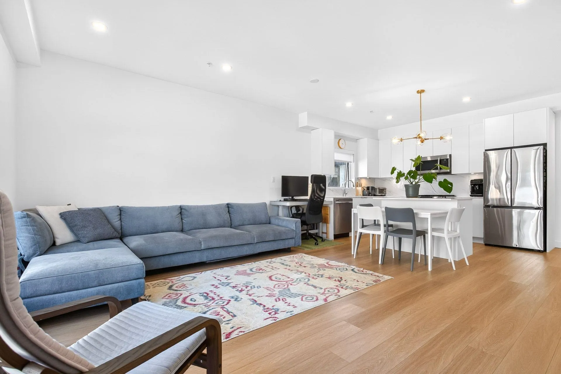 2331 Kelly Avenue #301
