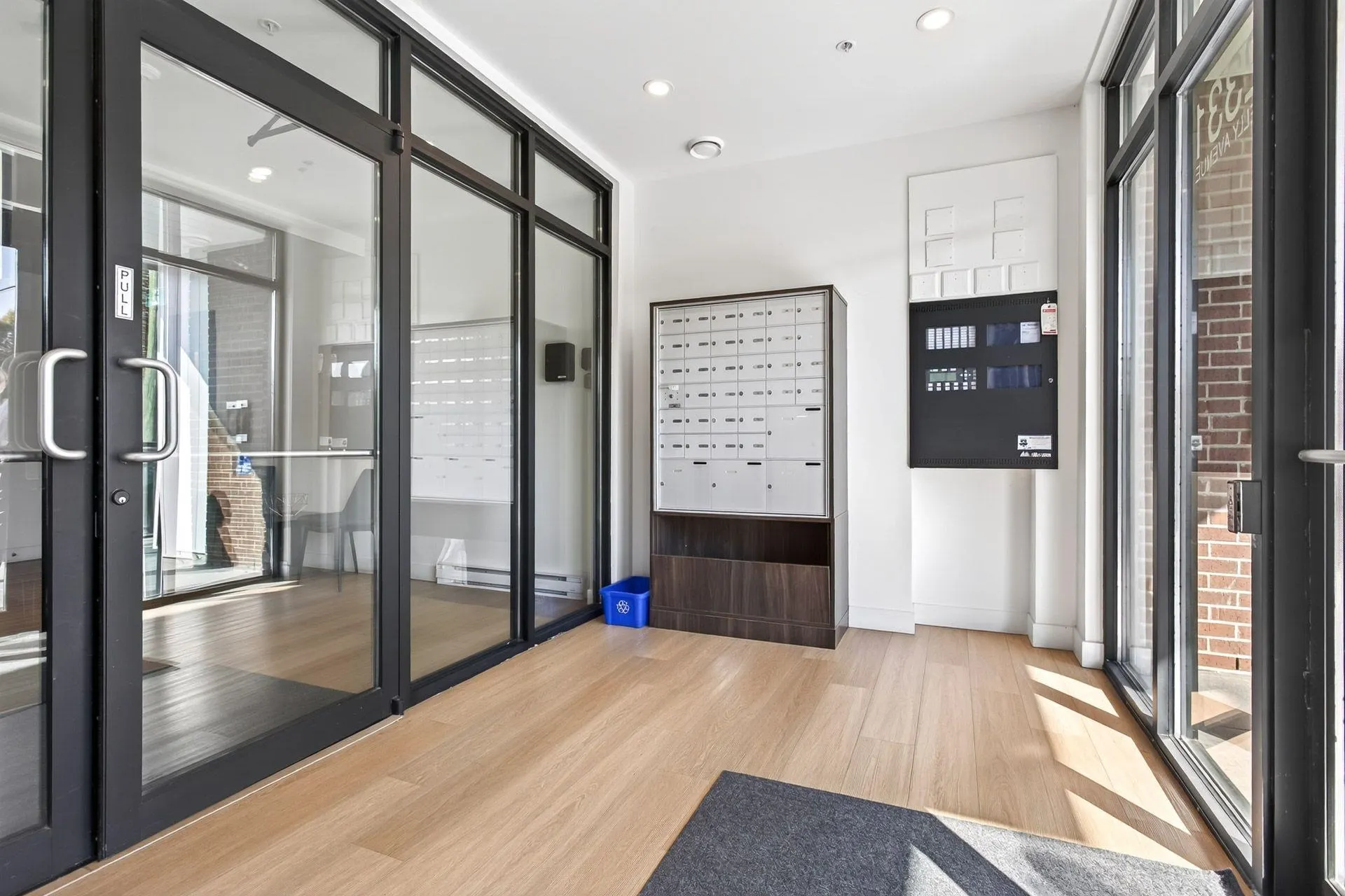 2331 Kelly Avenue #301