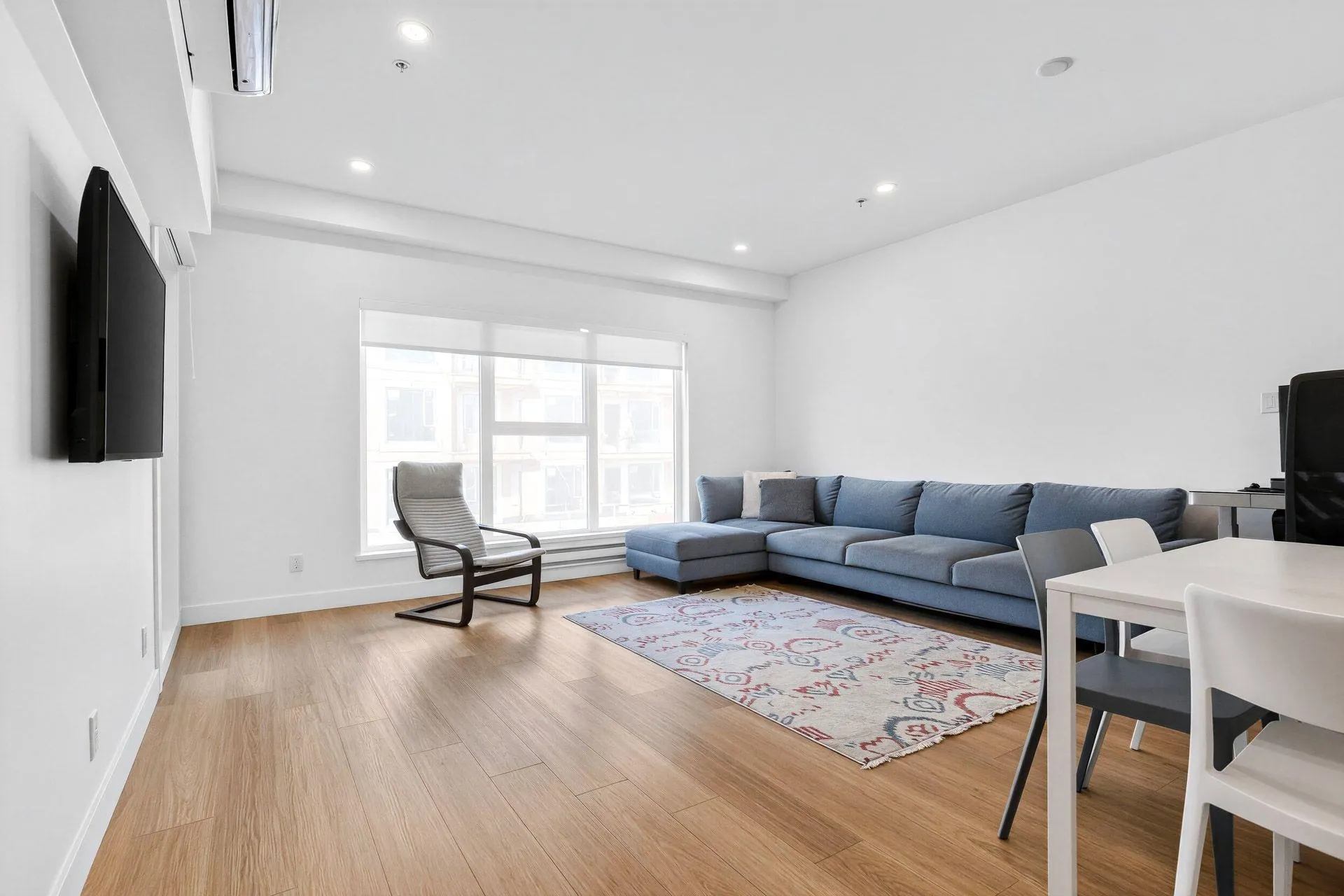 2331 Kelly Avenue #301