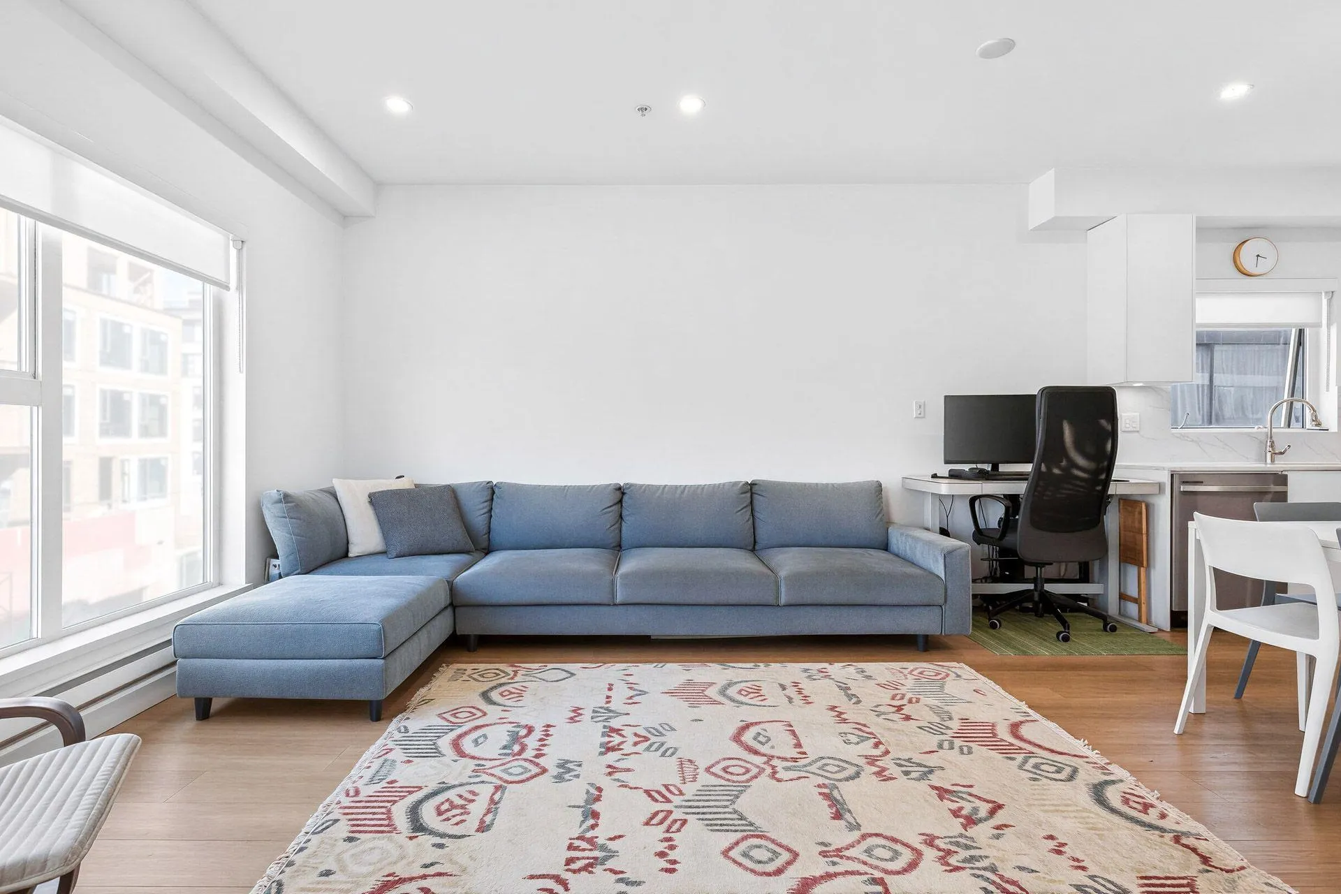 2331 Kelly Avenue #301