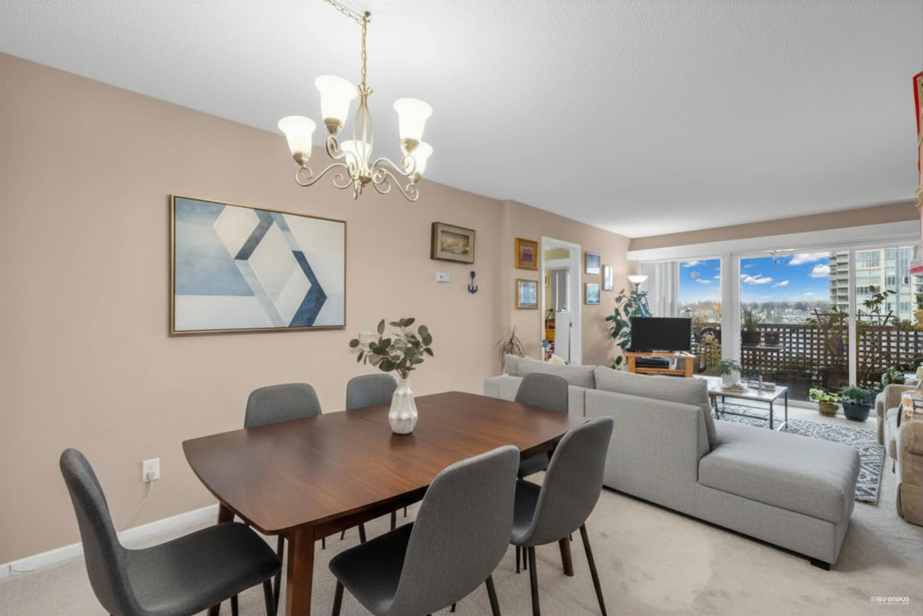 4941 Lougheed Highway #304
