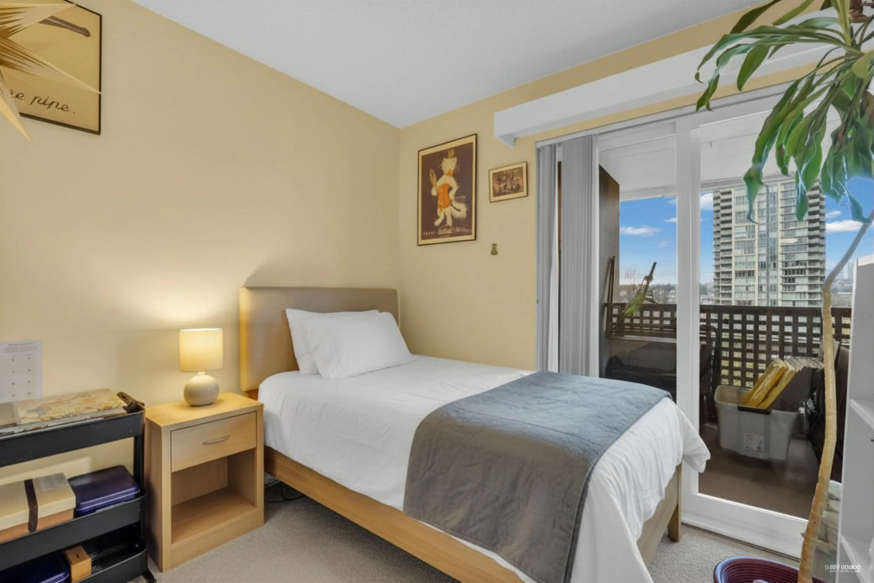 4941 Lougheed Highway #304