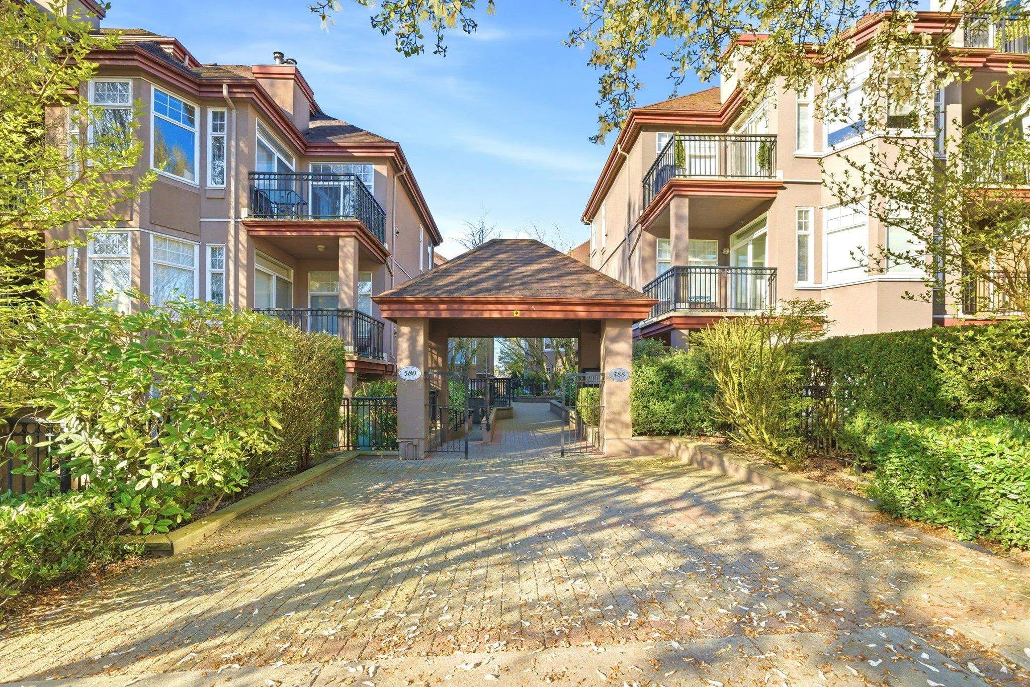 580 Twelfth Street #401