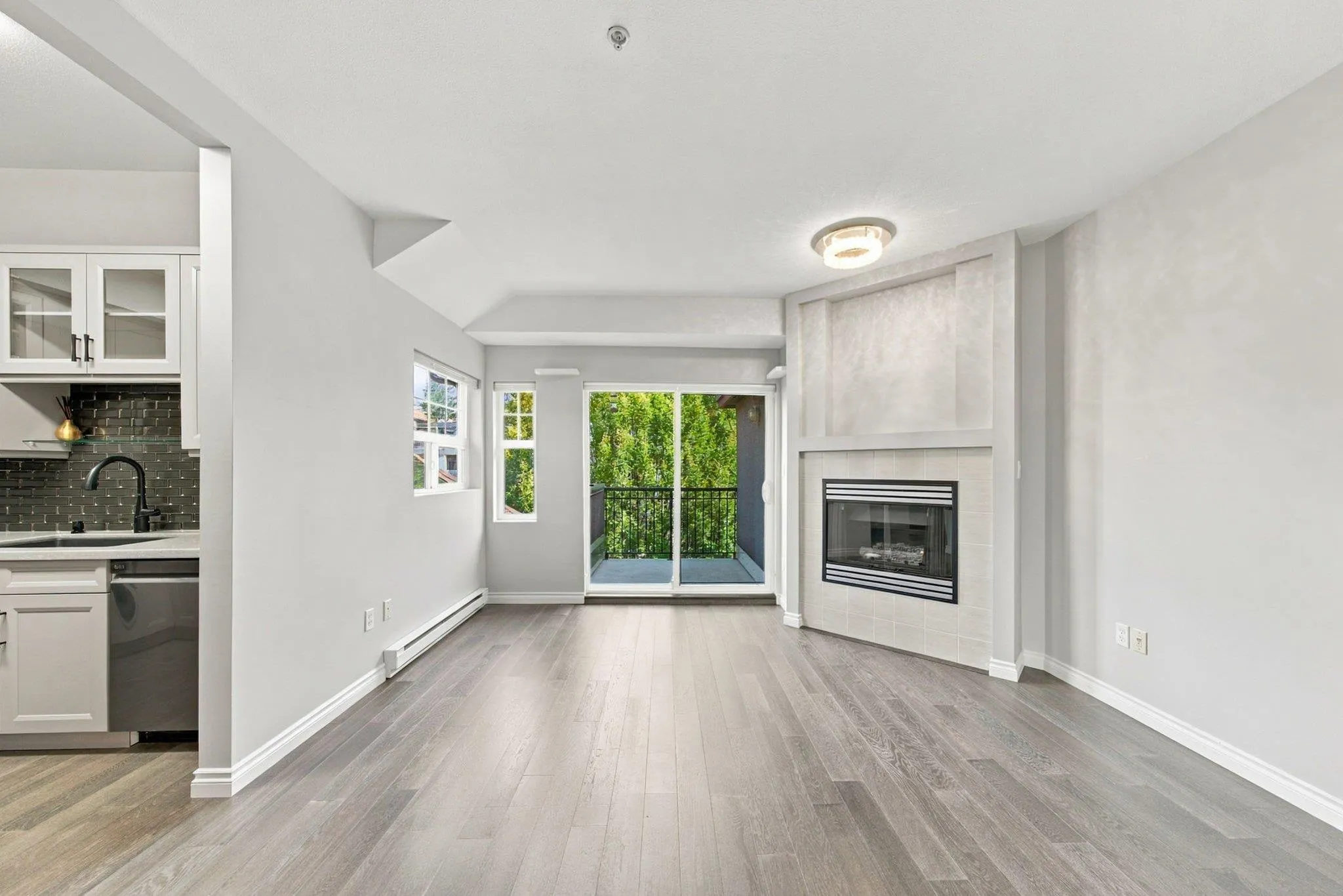 580 Twelfth Street #401