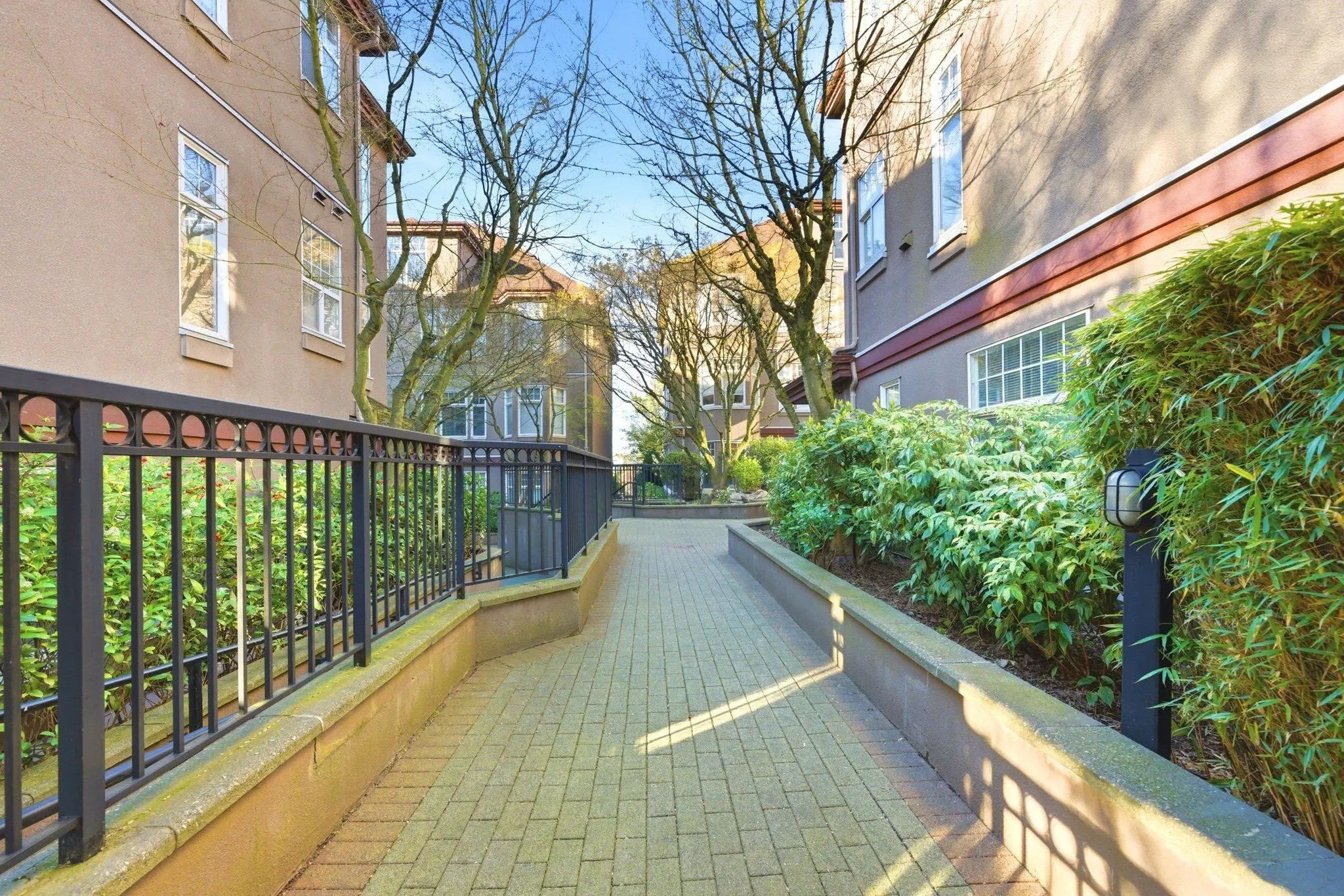 580 Twelfth Street #401
