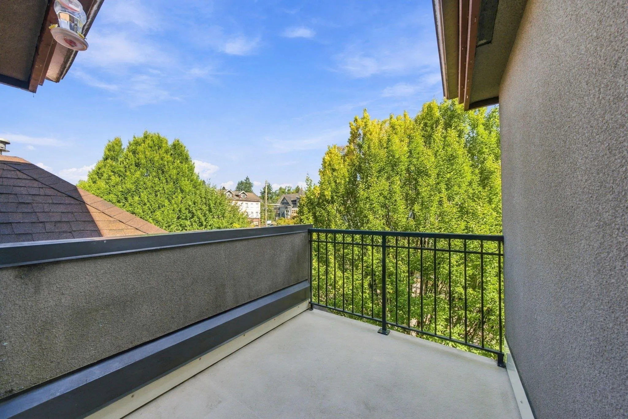 580 Twelfth Street #401