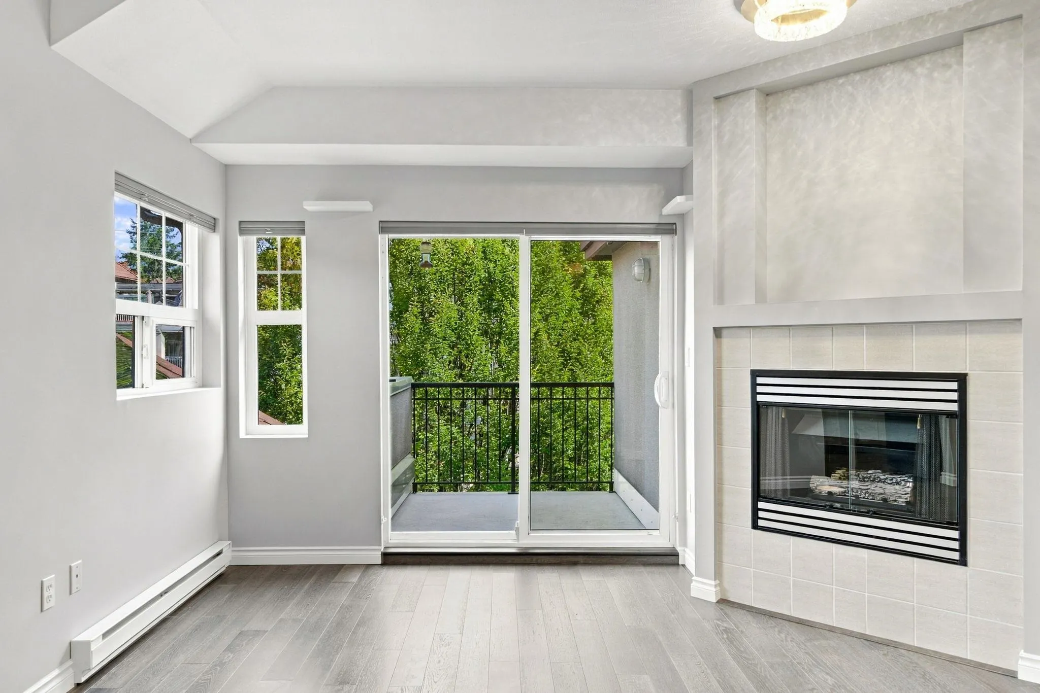 580 Twelfth Street #401