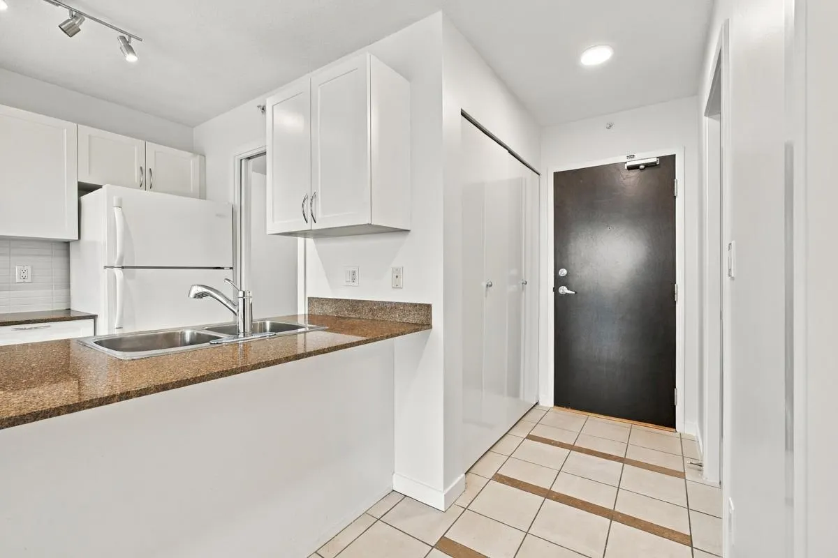 933 Hornby Street #809