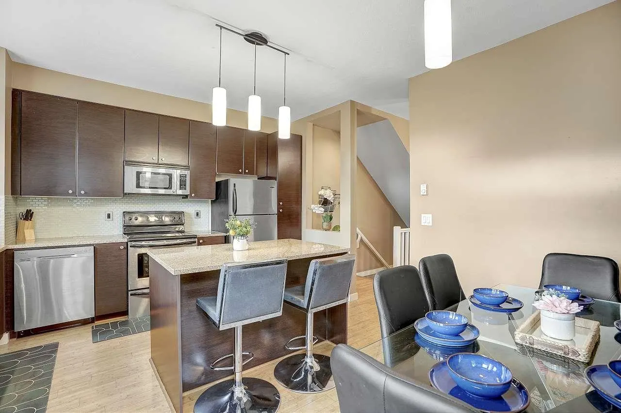 6033 168 Street #7