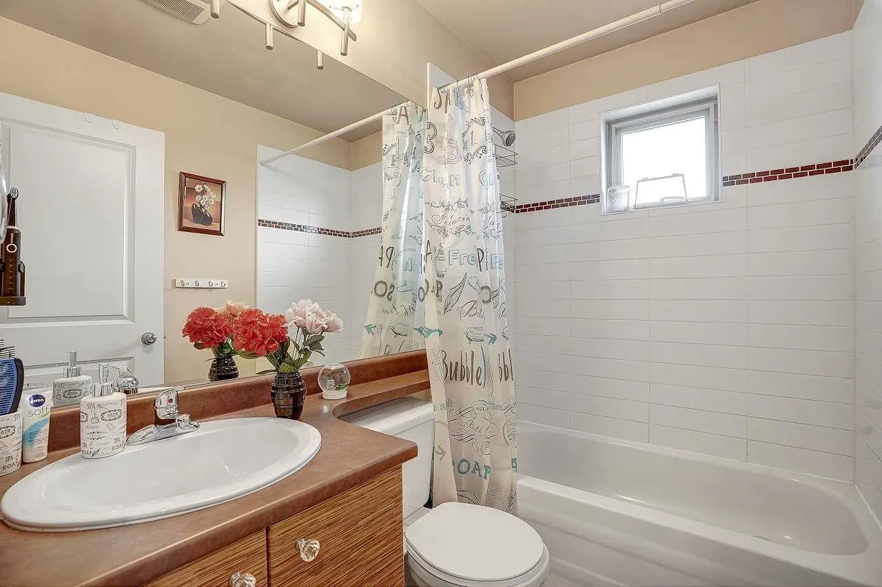 6033 168 Street #7