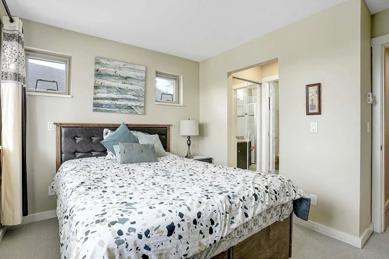 6033 168 Street #7