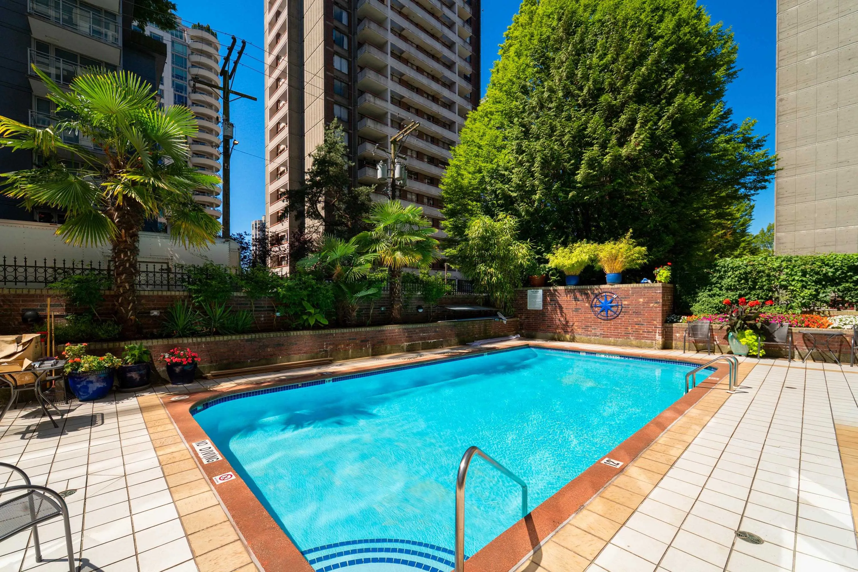 1010 Burnaby Street #905