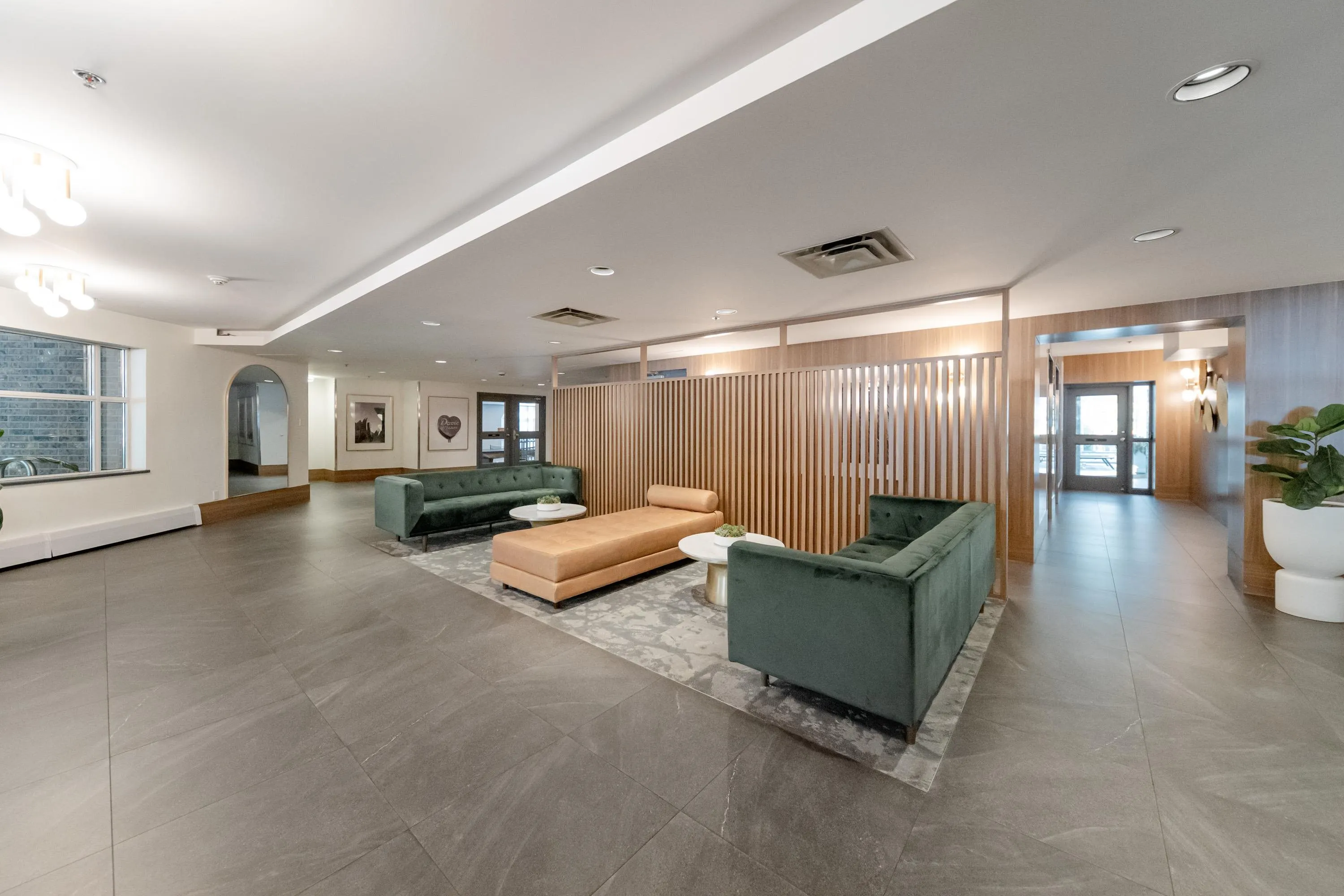 1010 Burnaby Street #905